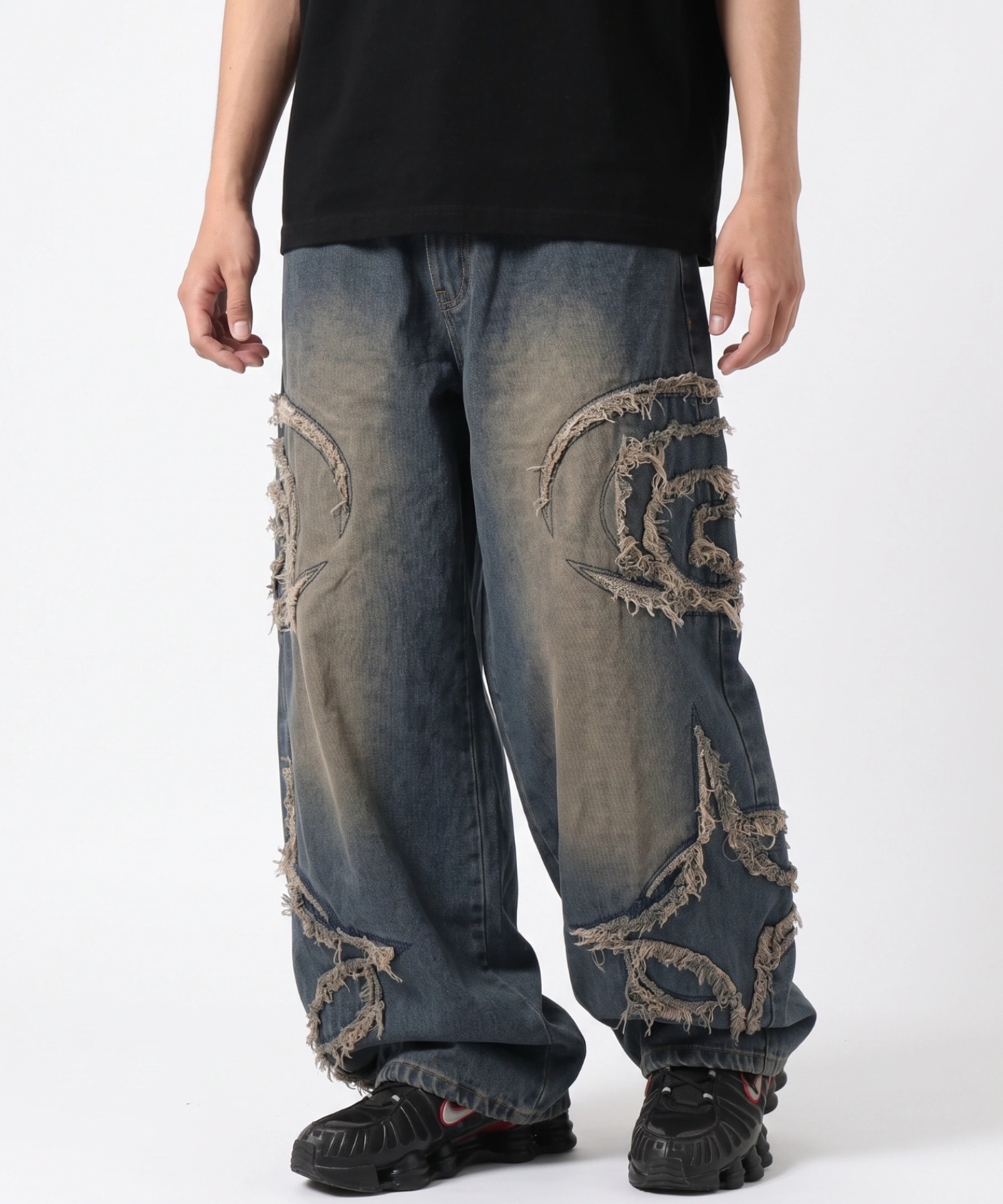 A'GEM/9 × .kom 『FREE DEE/フリーデイ』Side Cut Curved Denim Pants