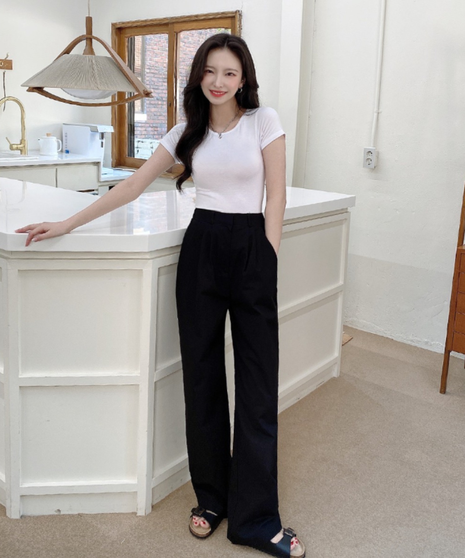 レイジースタイルカーディガン半袖 Tシャツストレートパンツ韓国 TOEASY/トゥイージー』Daily U-neck crop Short-Sleeved T-Shirt