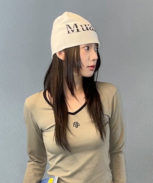 A'GEM/9 × .kom 『muah muah/ムーアムーア』 JACQUARD LOGO