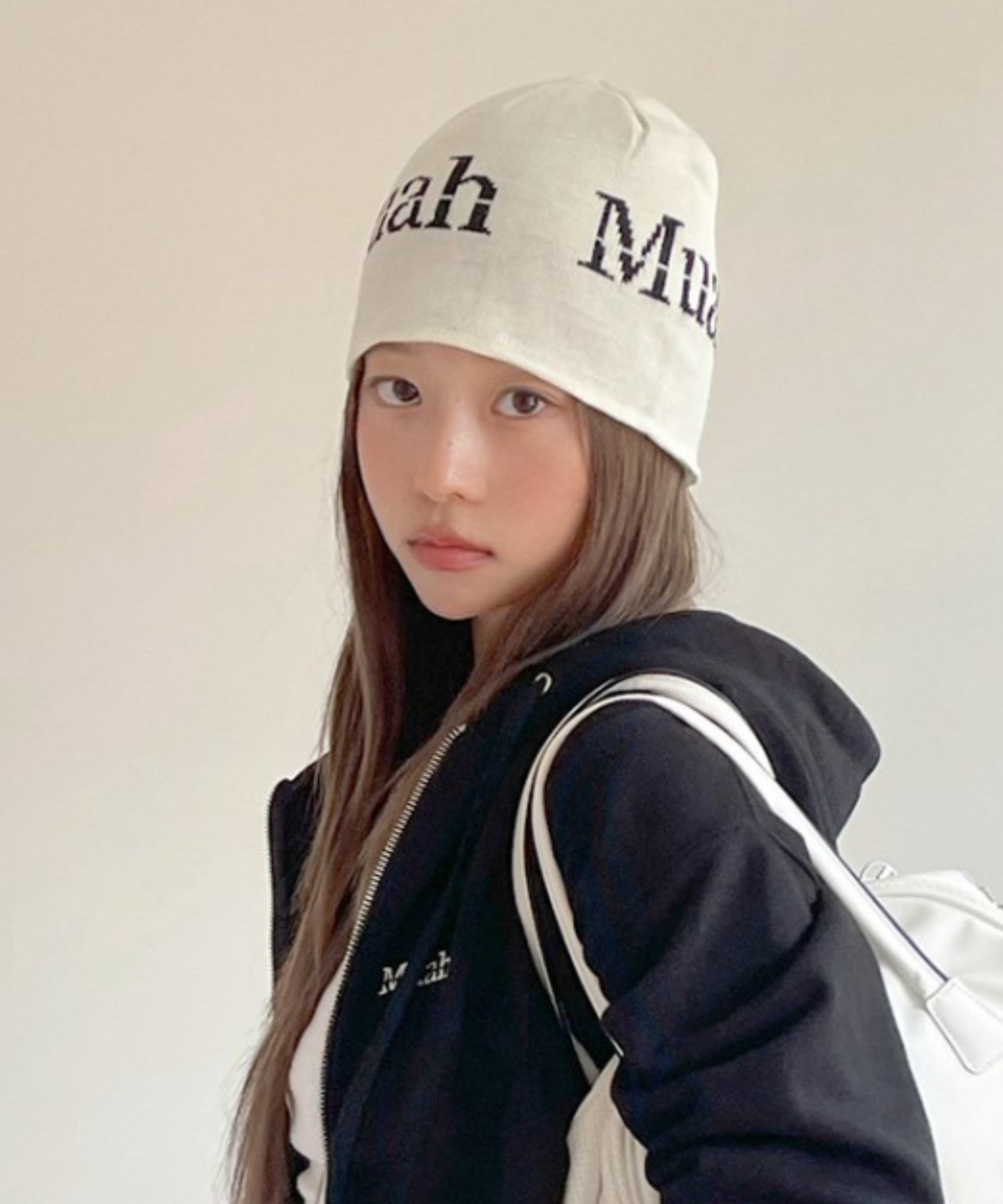 A'GEM/9 × .kom 『muah muah/ムーアムーア』 JACQUARD LOGO