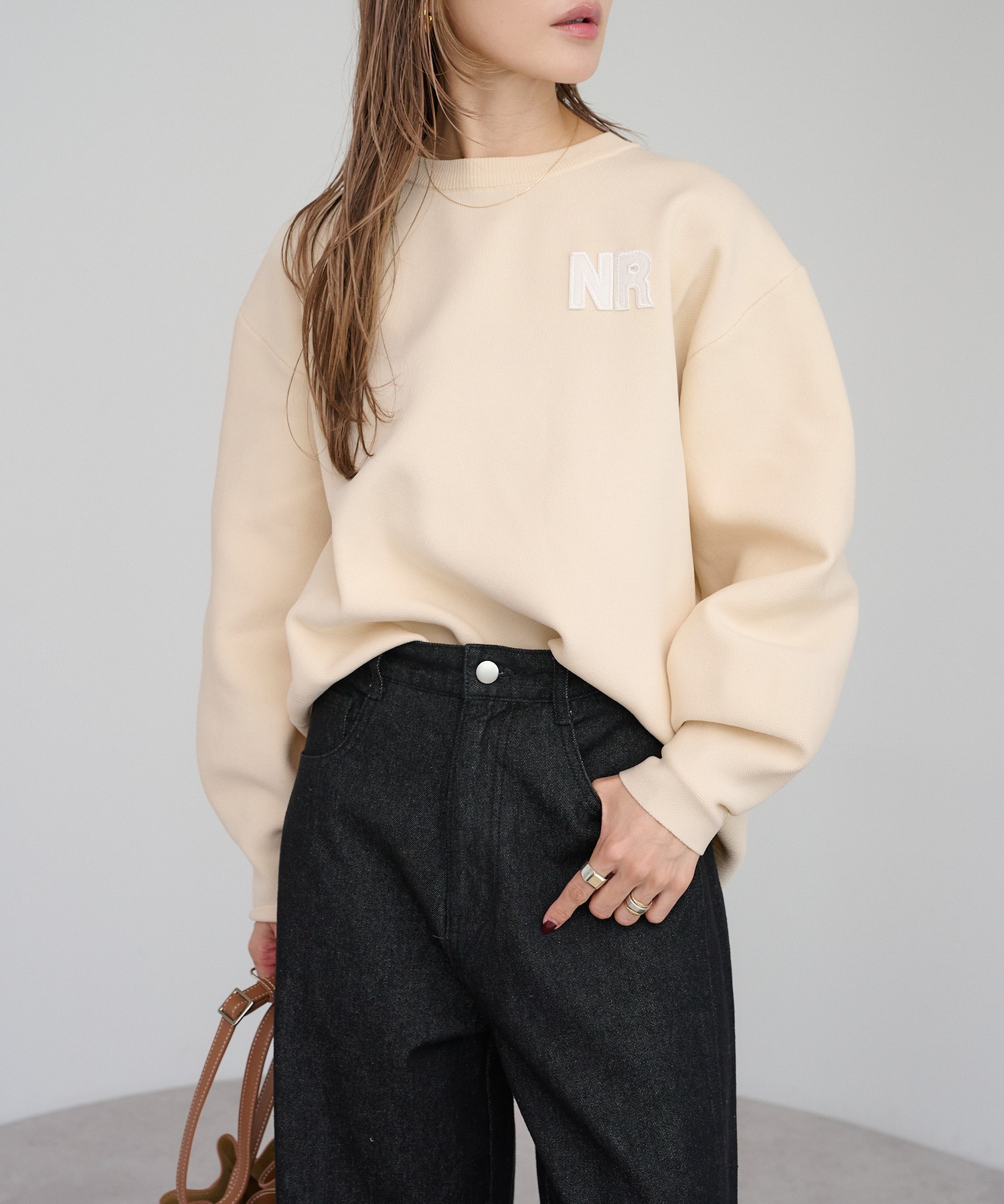 model：H165 着用サイズ：FREE