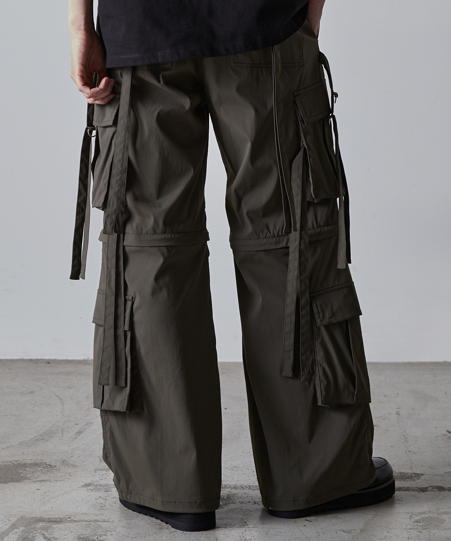 ⭐︎CLEL 2wayデザイン ナイロンテクノパンツ L CLEL】2way Design Nylon Techno Pants / 2wayデザイン ナイロンテクノ