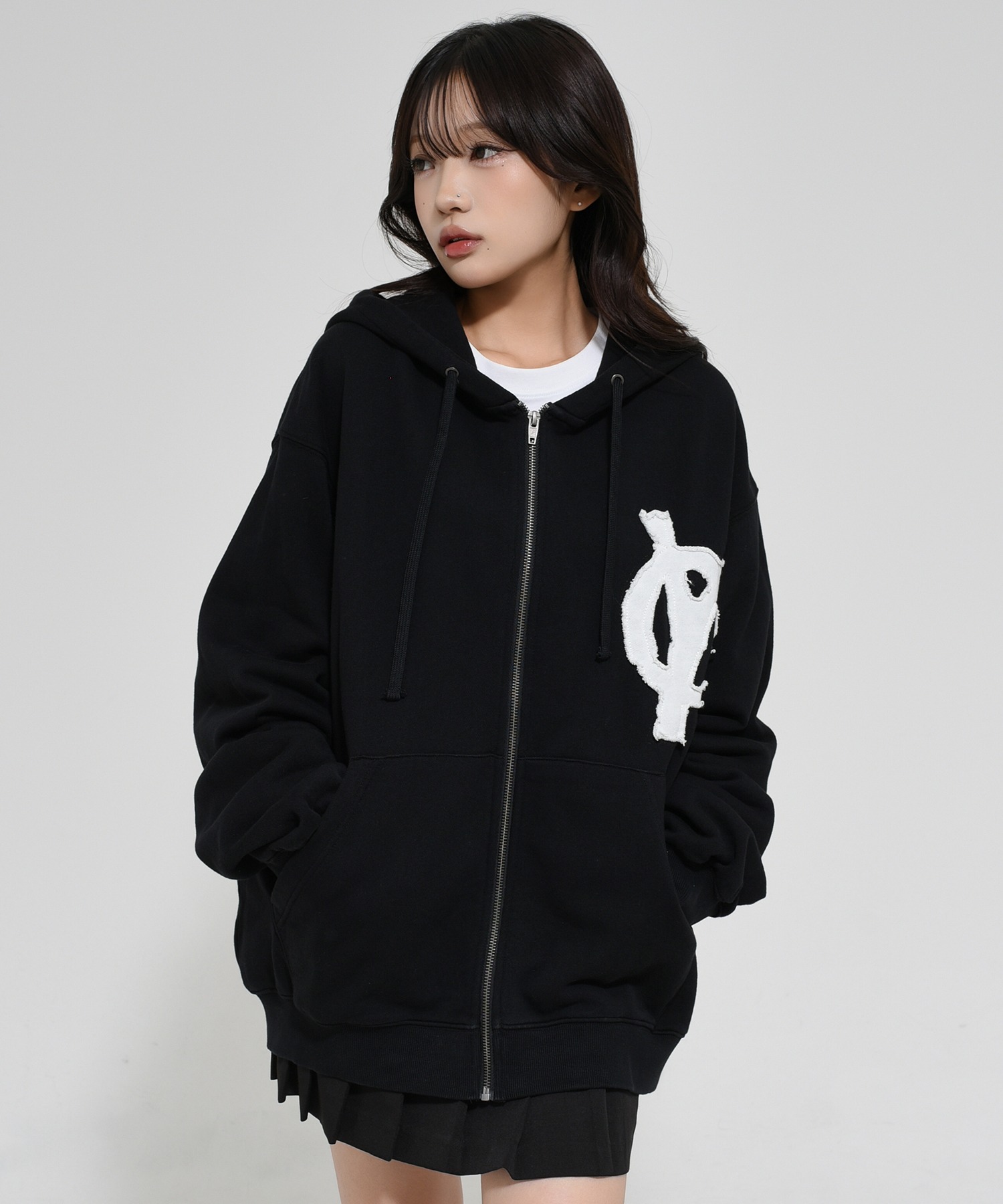 OY/オーワイ』 LOGO PATCH HOODIE ZIP UP/ロゴパッチジップ フーディー  OY│A'GEM/9×.KOM【公式】｜韓国・ストリートブランド通販サイト エージェムナイン ドットケーオーエム