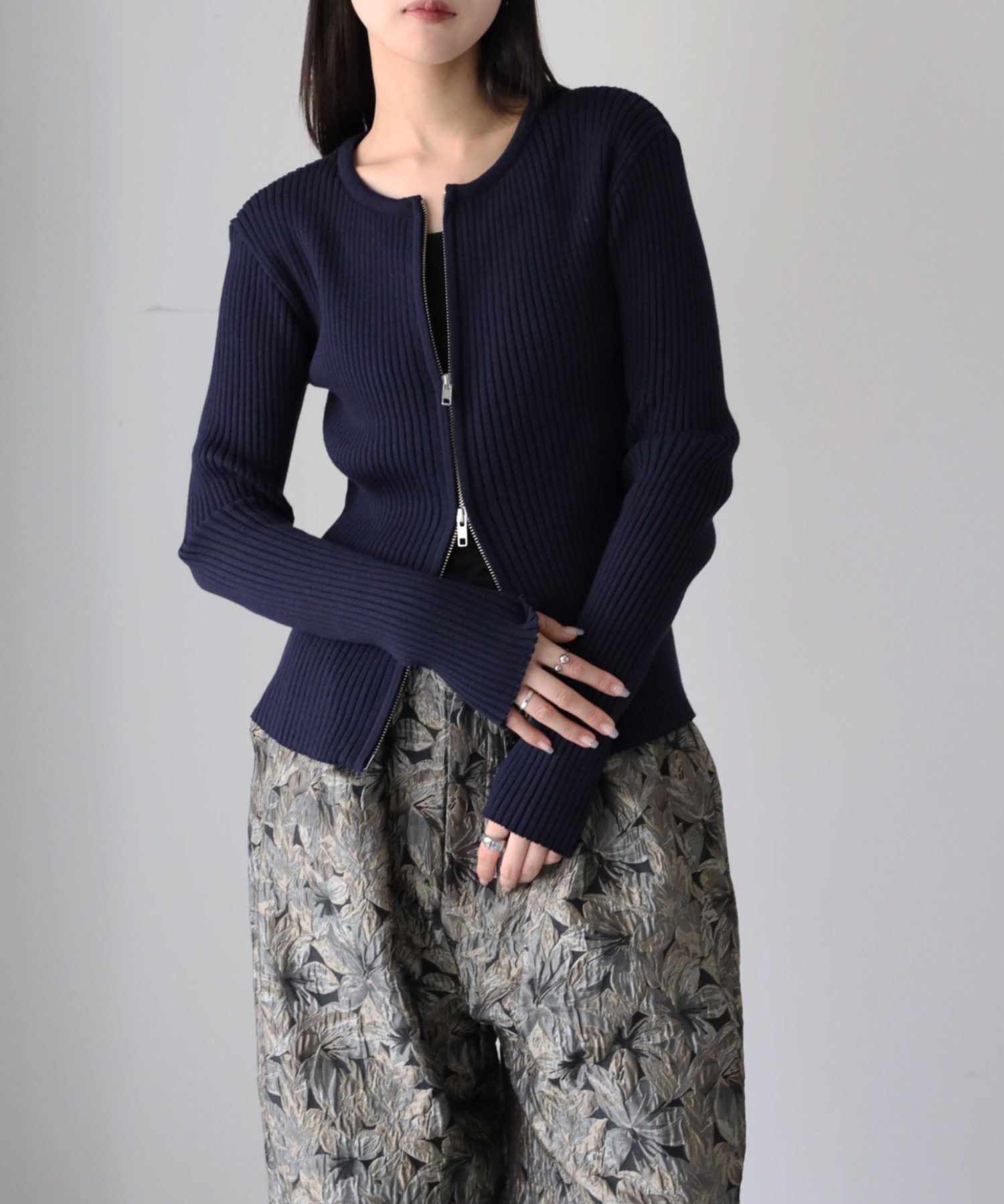 ネイビー