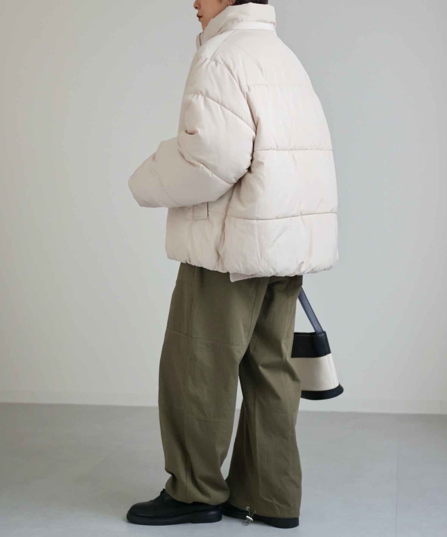 model:156cm  着用サイズ:FREE　スタンド仕様バージョン