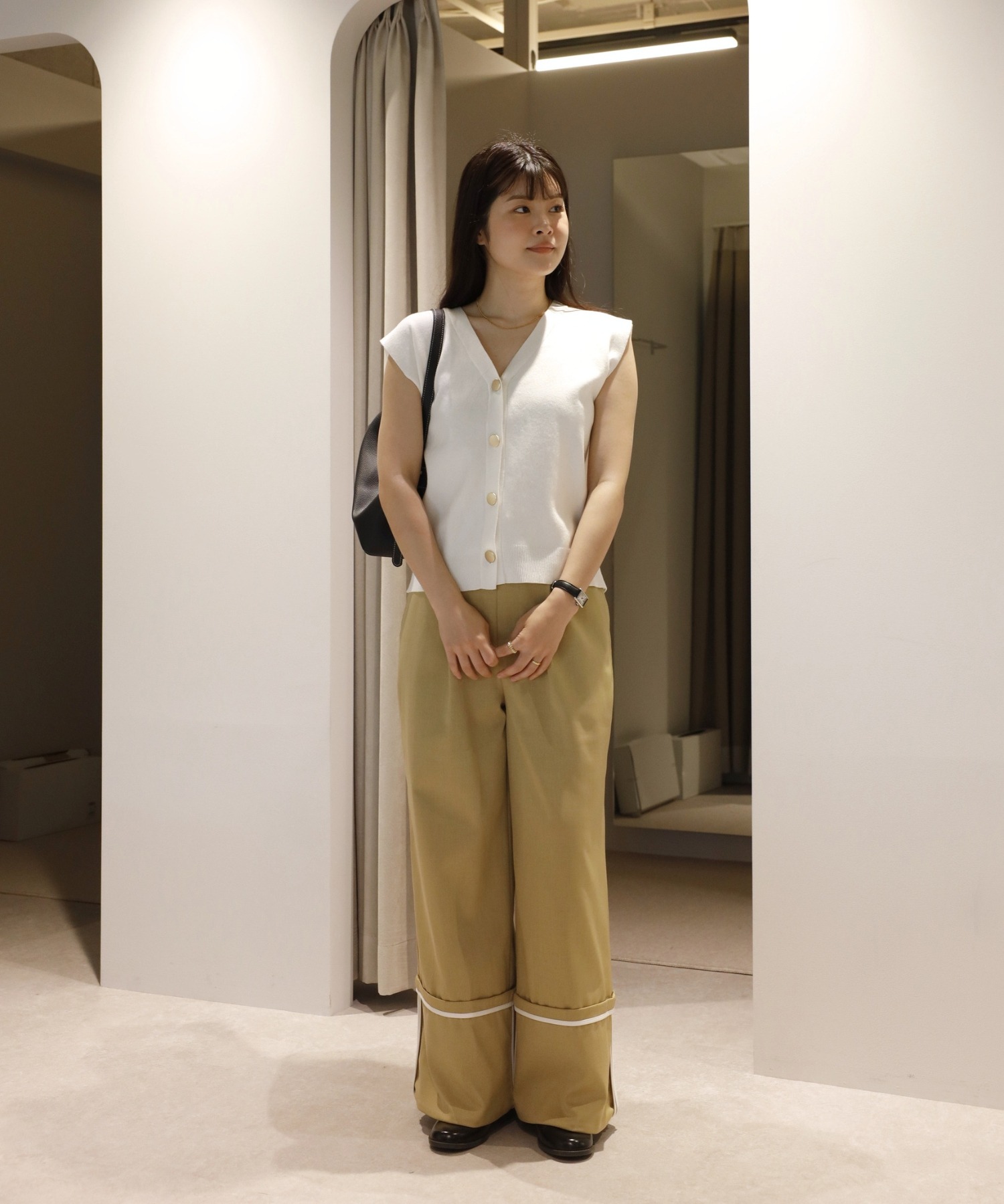 model：H163 着用サイズ：FREE