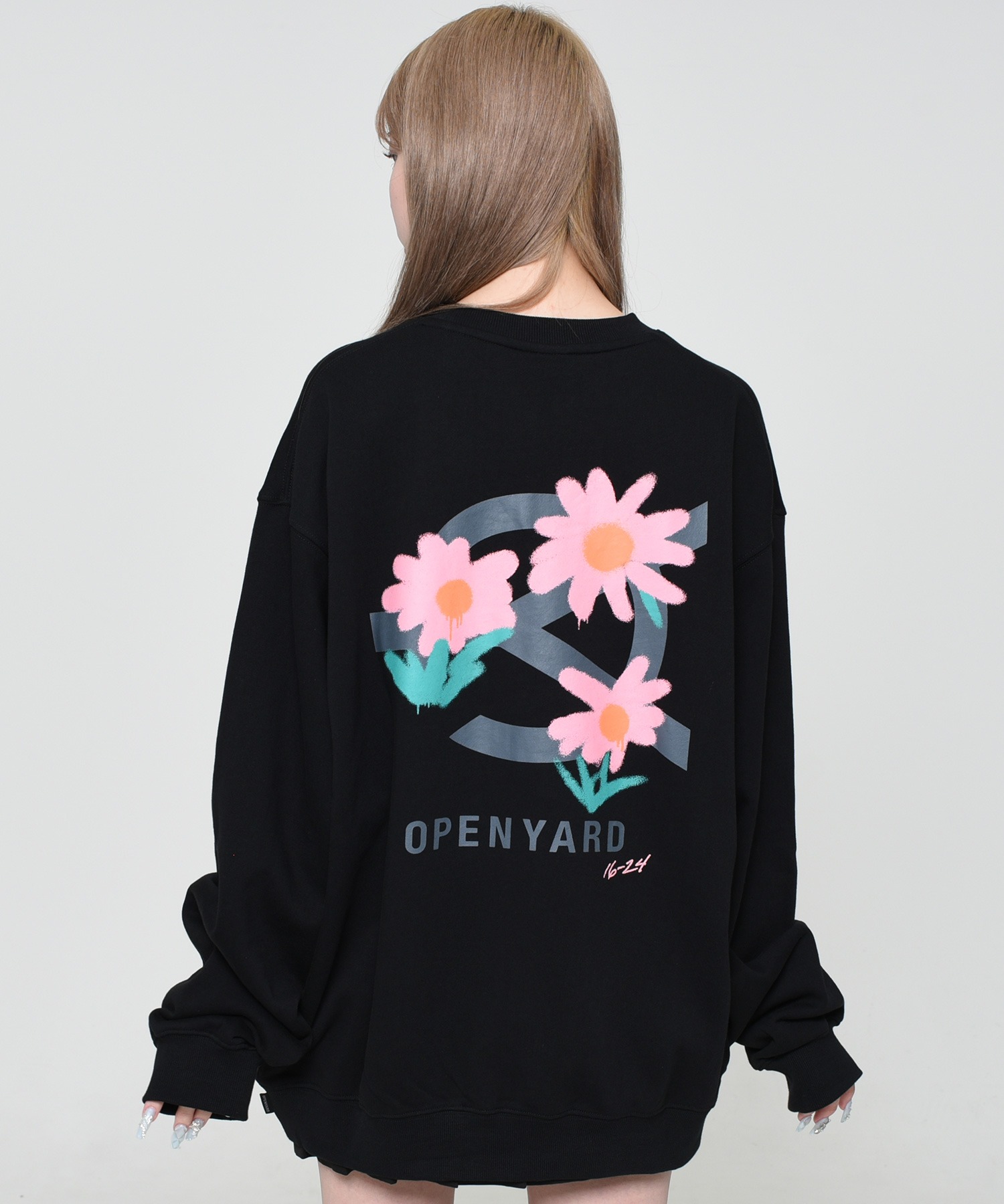 ★OY★DOODLE FLOWER LOGO MTM - WHITE★正規品/韓国直送料込 OY/オーワイ』 DOODLE FLOWER LOGO MTM/ダブルフラワークルー