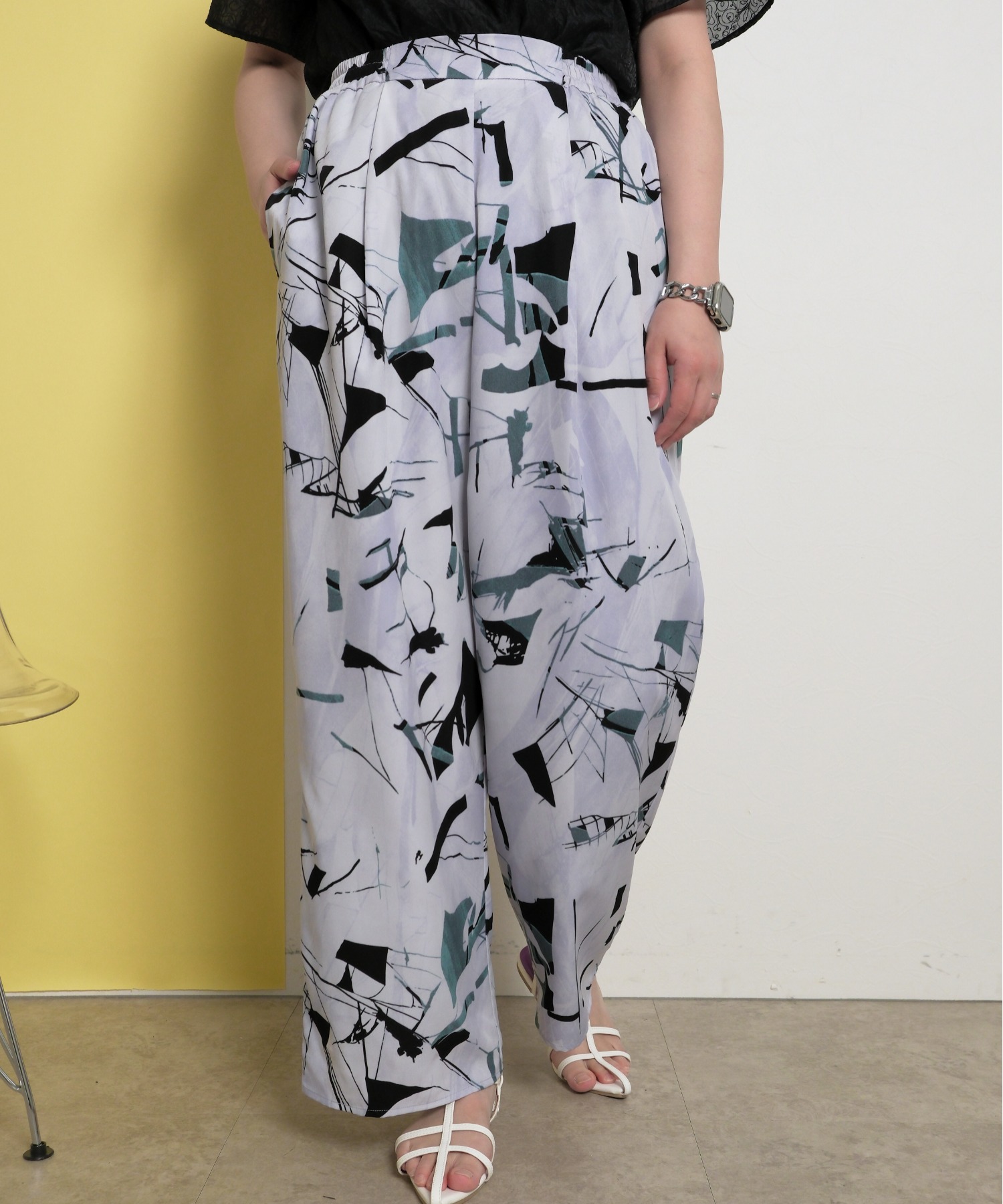 ジオメトリック柄 スウェットパンツ ジオメトリック柄 スウェットパンツ | ACANTHUS ONLINE STORE