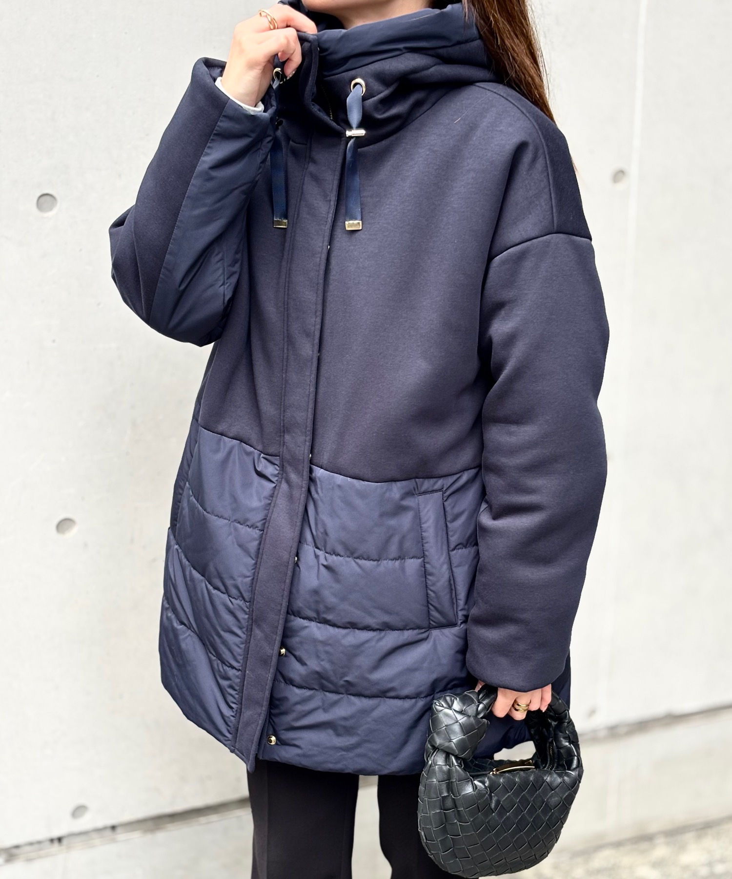 ダンボールドッキングスタンドフーディ―コート Emma Taylor│STYLEDOOR