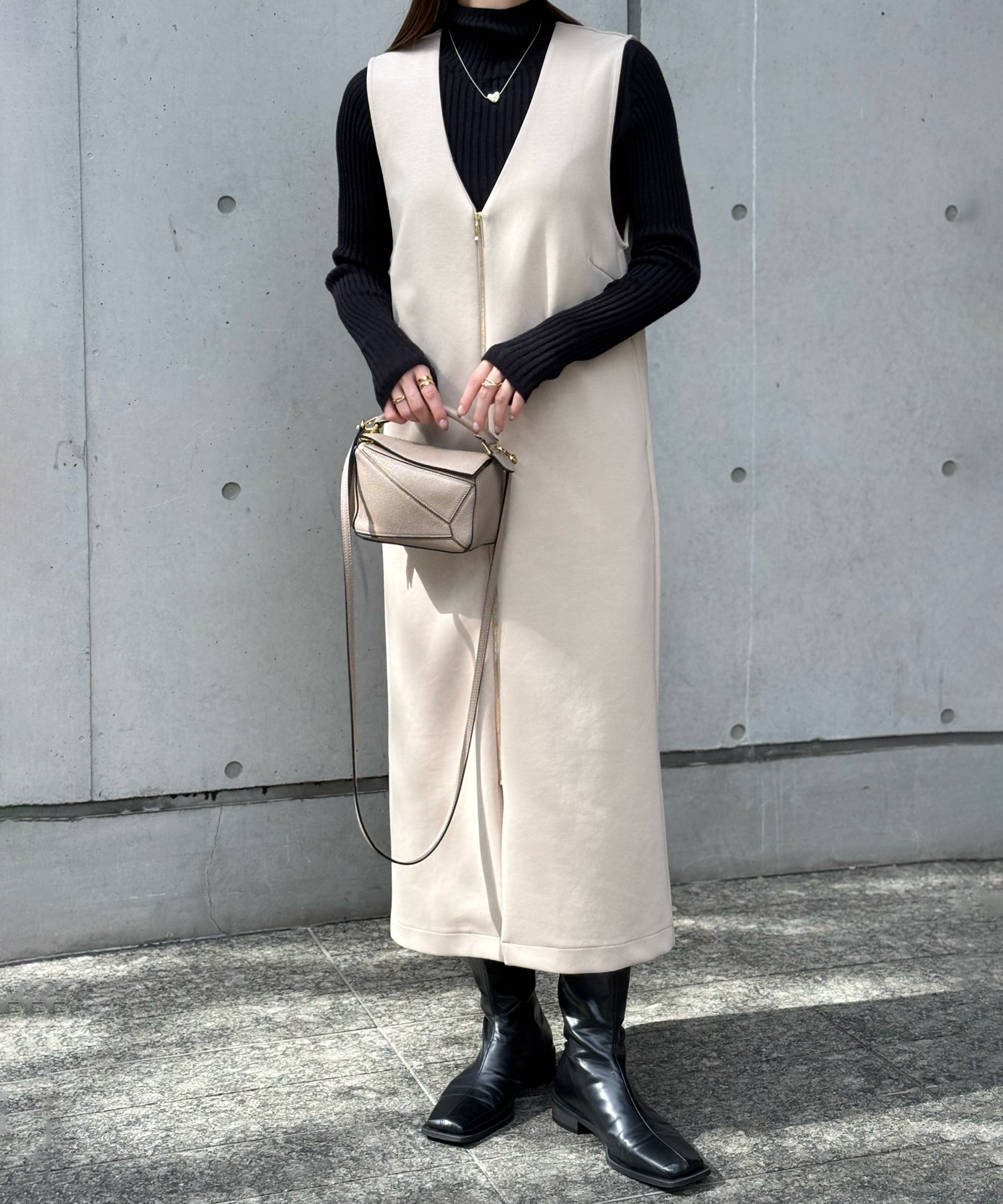 ライトダンボールフロントジップワンピース eM│STYLEDOOR スタイルドア
