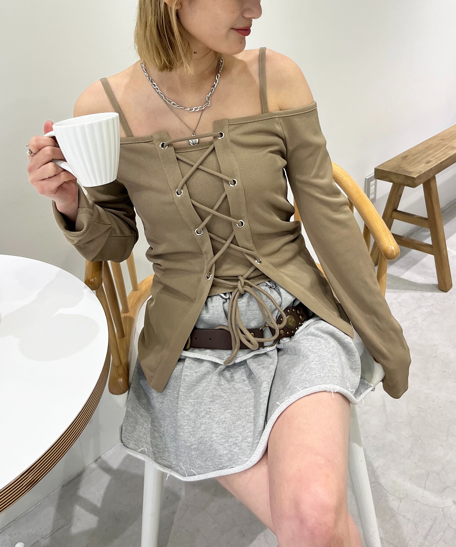 オフショルレースアップアンサンブルトップス SPIRALGIRL