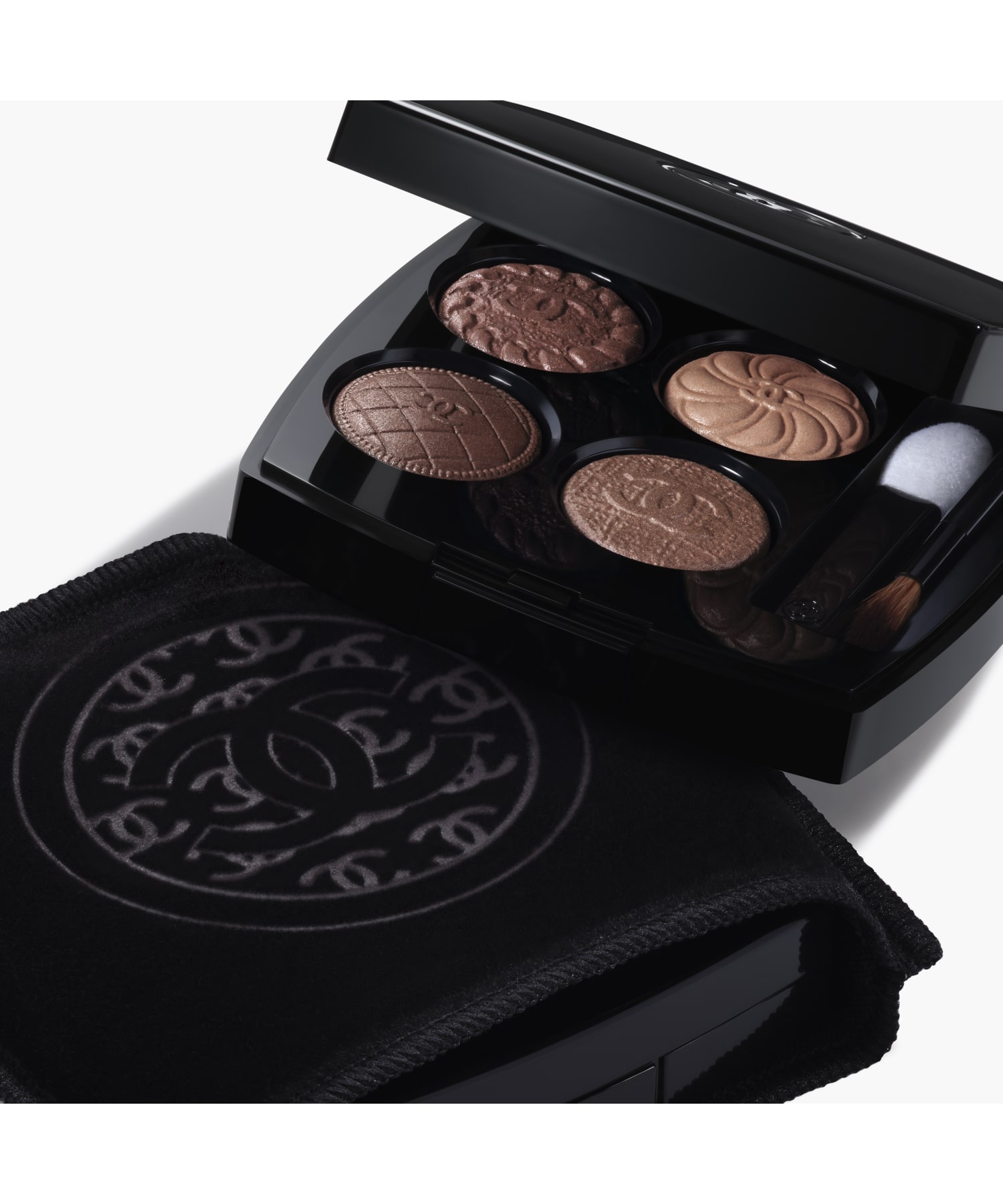 CHANEL  アイシャドウ　フェーリ CHANEL】LES 4 OMBRES #39 RAFFINEMENT | atsuknさんのブログ
