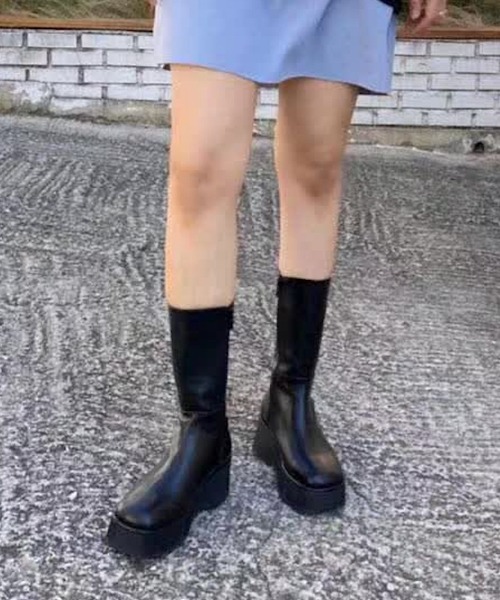 boots with platform sole