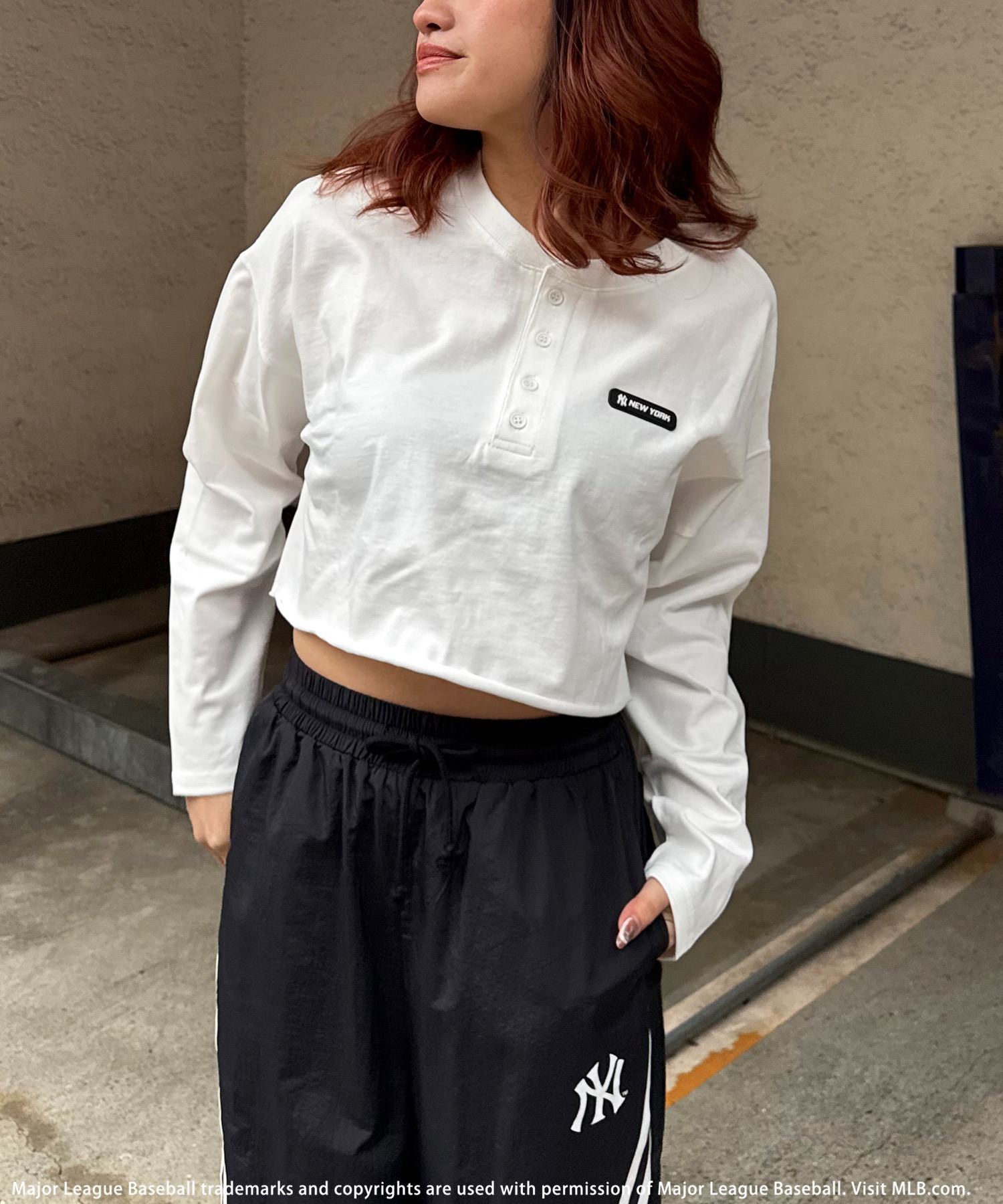 T.B トップス TWP Next Ex Cropped Shirt in Superfine Cotton | Neiman Marcus