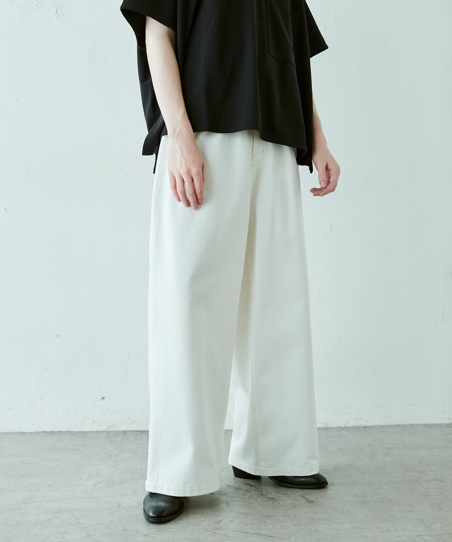 新作多数 スーパーワイドデニムパンツ