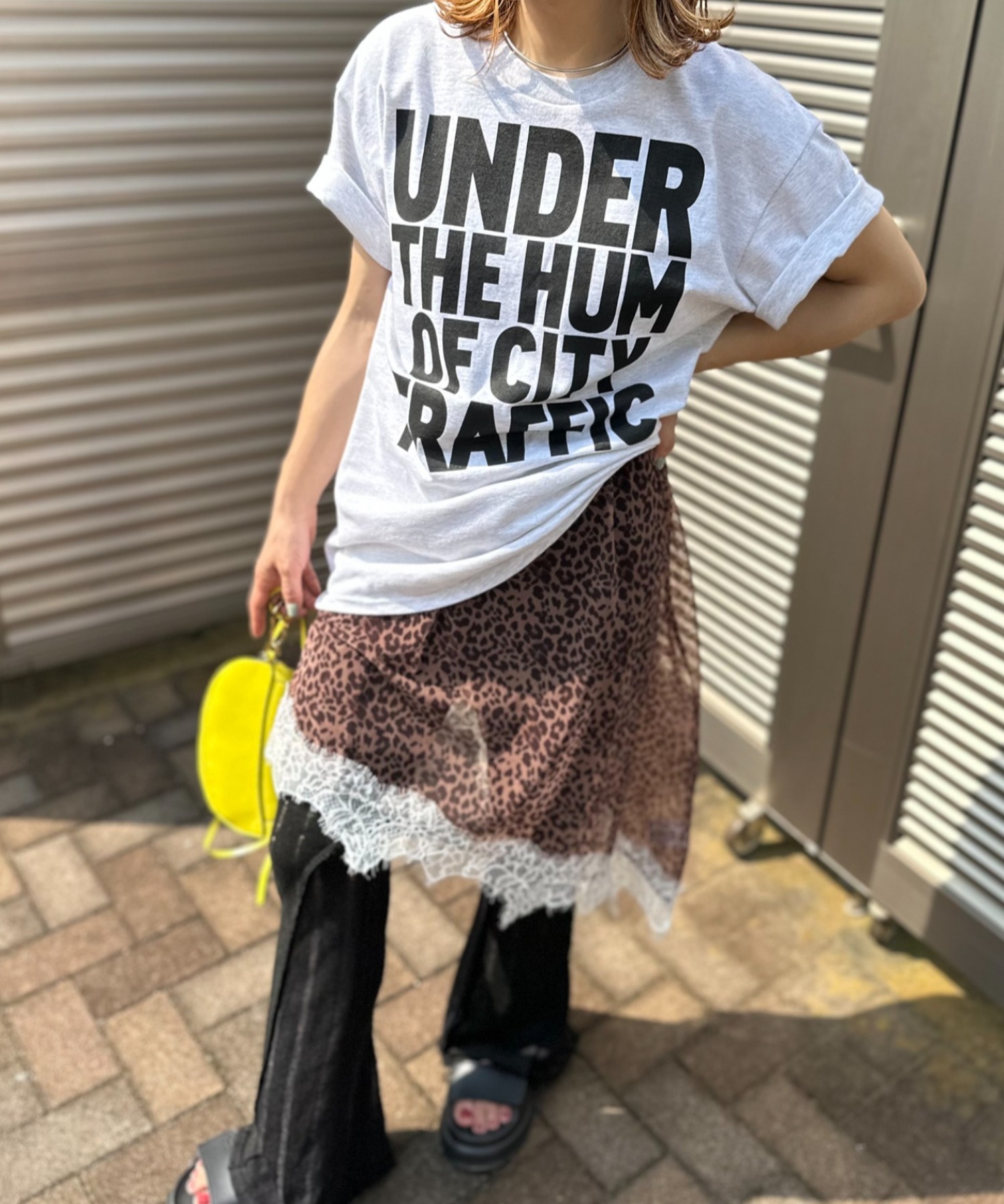 ブラウン