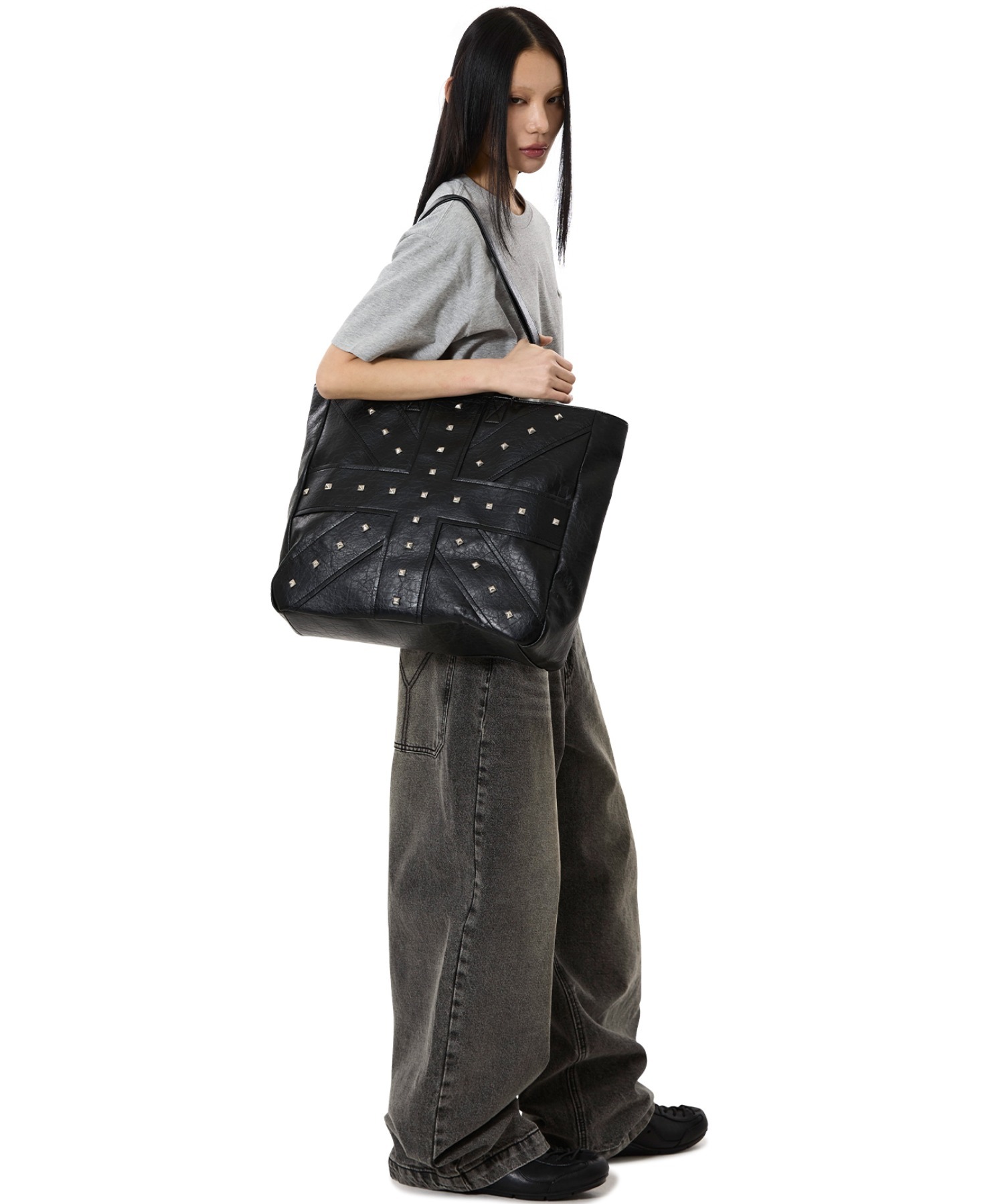 OY/オーワイ』CROSSLINE STUD TOTE BAG/クロスラインスタッズトート