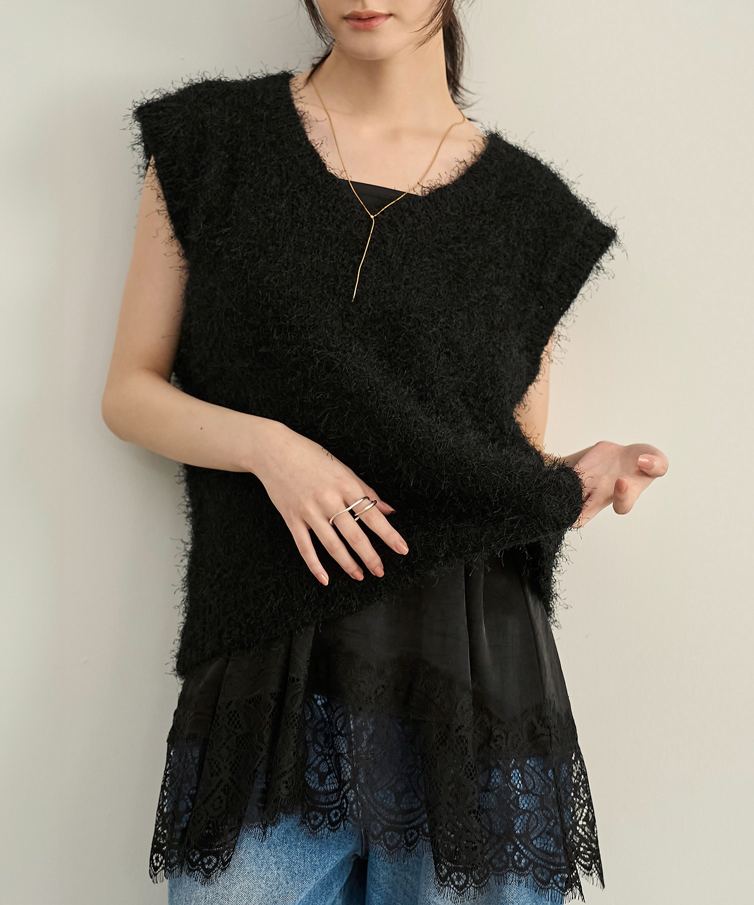 model：H166　着用サイズ：F