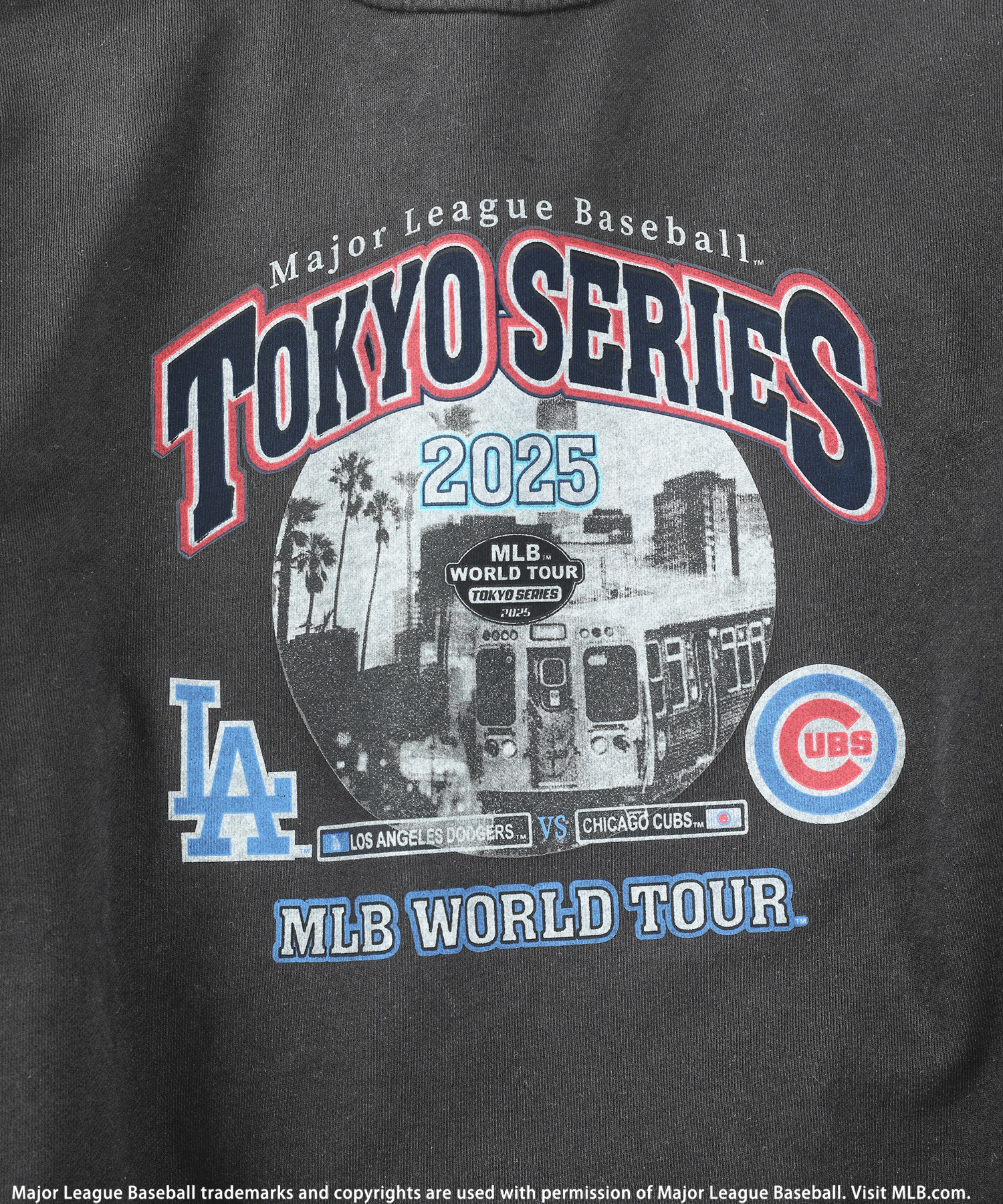 MLB】TOKYO SERIES 2025 アートスウェットプルオーバー BACK TO