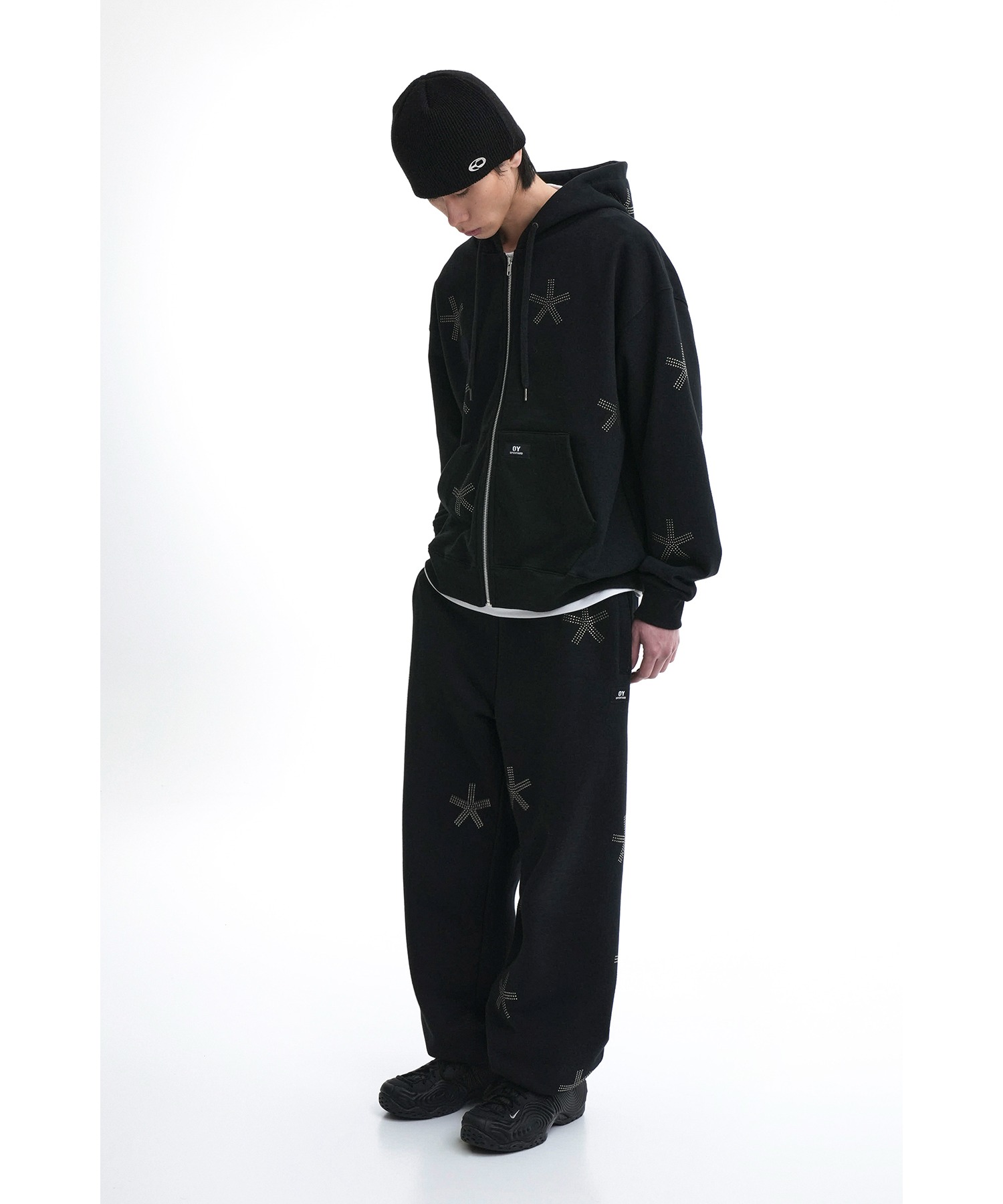 パーカー・フーディ STONE  JERSEY HOODIE WITH LOGO BADGE RHINESTONE OG ZIP HOODED SWEATSHIRT（パーカー）｜XLARGE