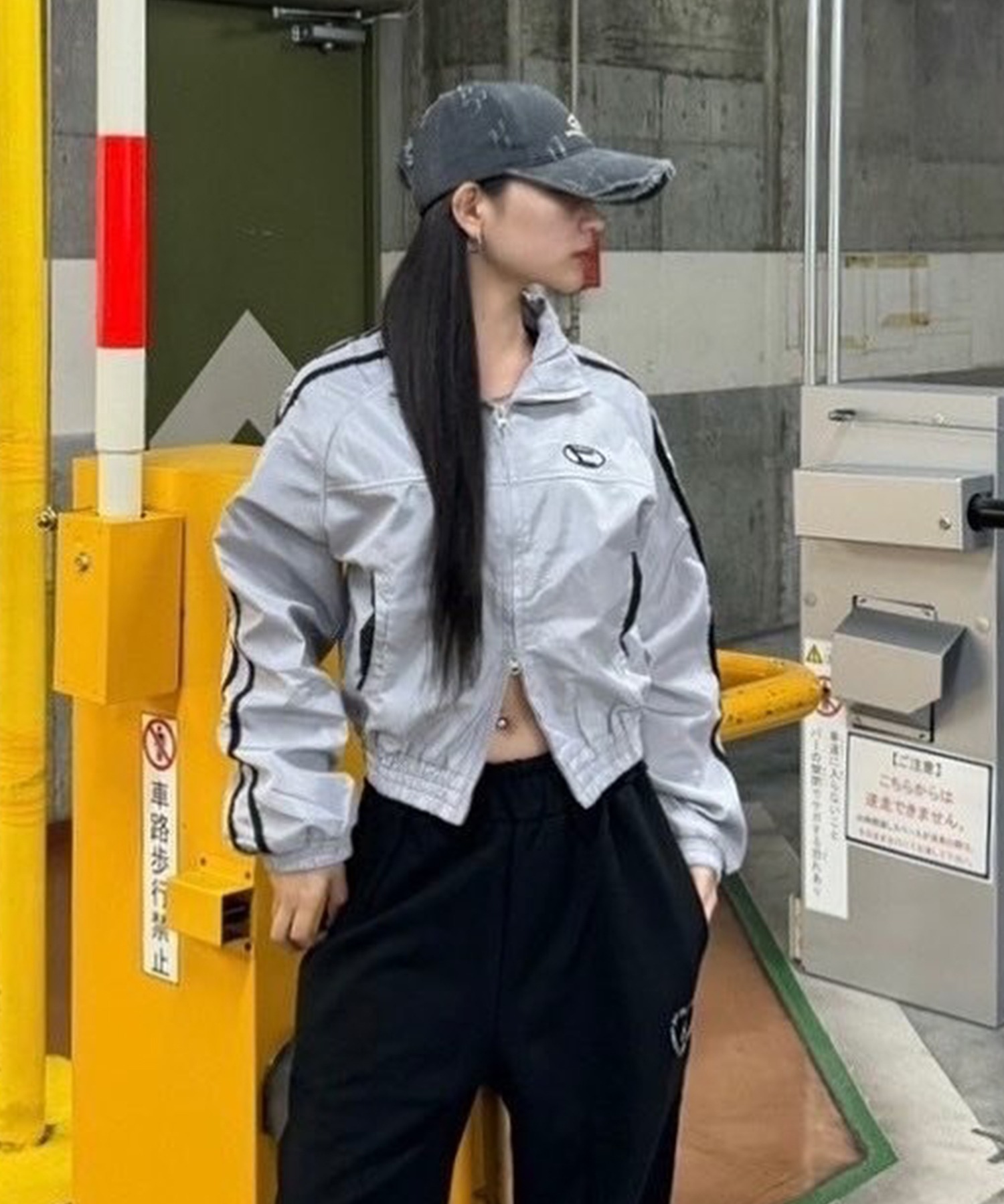 A'GEM/9 × .kom 『.kom/ドットケーオーエム』ナイロンクロップ