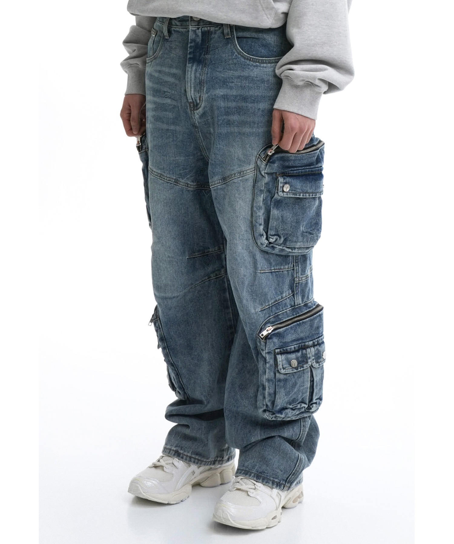 OY/オーワイ』 FOURTEEN CARGO POCKETS WASHED JEANS/4カーゴポケット 