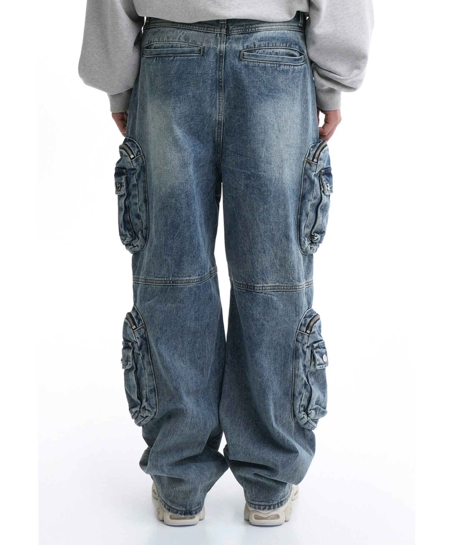 OY/オーワイ』 FOURTEEN CARGO POCKETS WASHED JEANS/4カーゴ