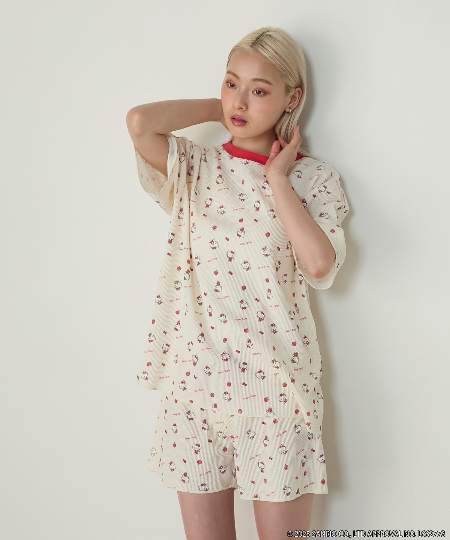 HELLO KITTY × FRUIT OF THE LOOM × forksy.】ハローキティ 半袖