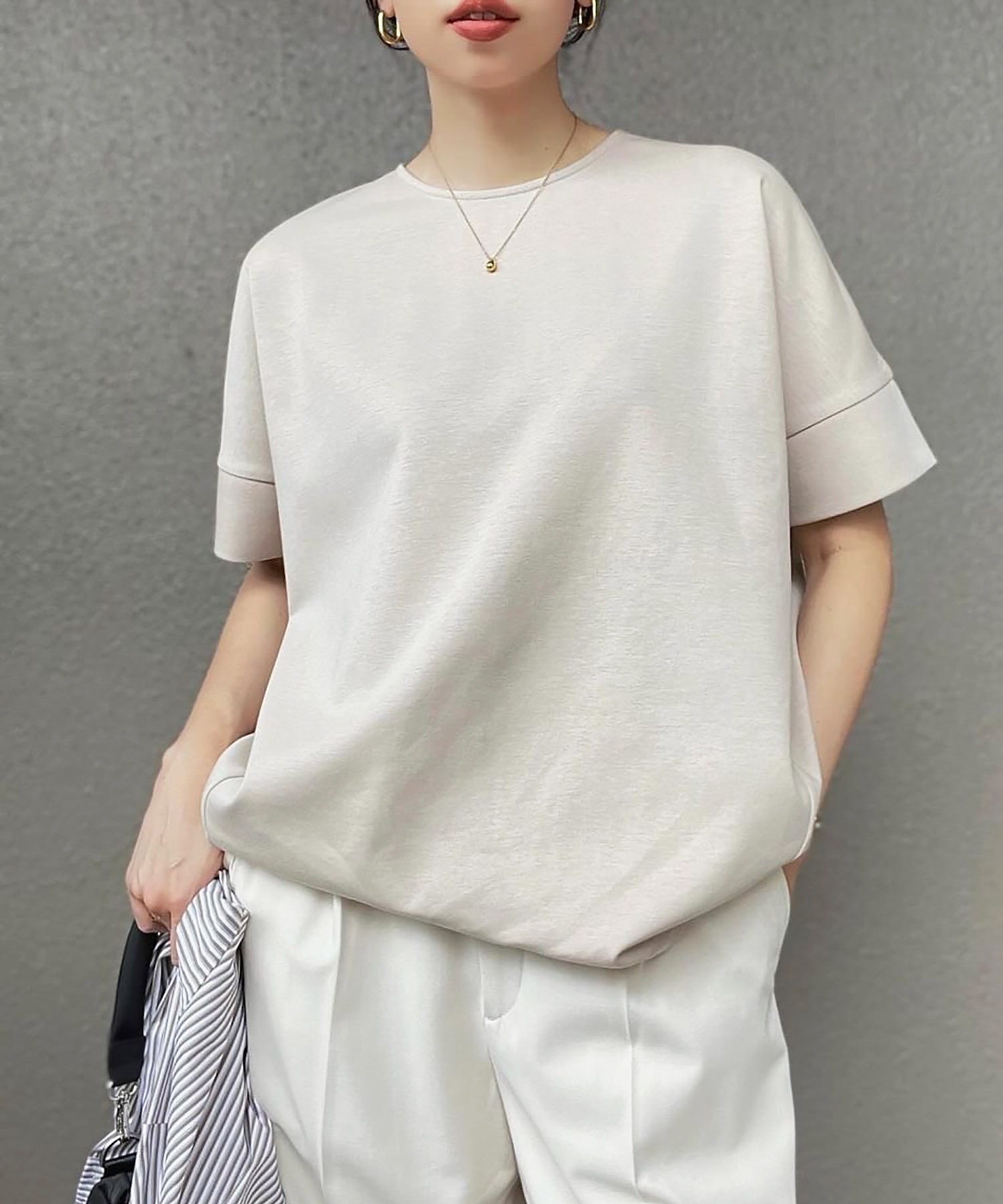 ★新品★Emma Taylor ライトダンボール　プルオーバー ベージュ セール】ライトダンボールボリュームスリーブプルオーバー（T