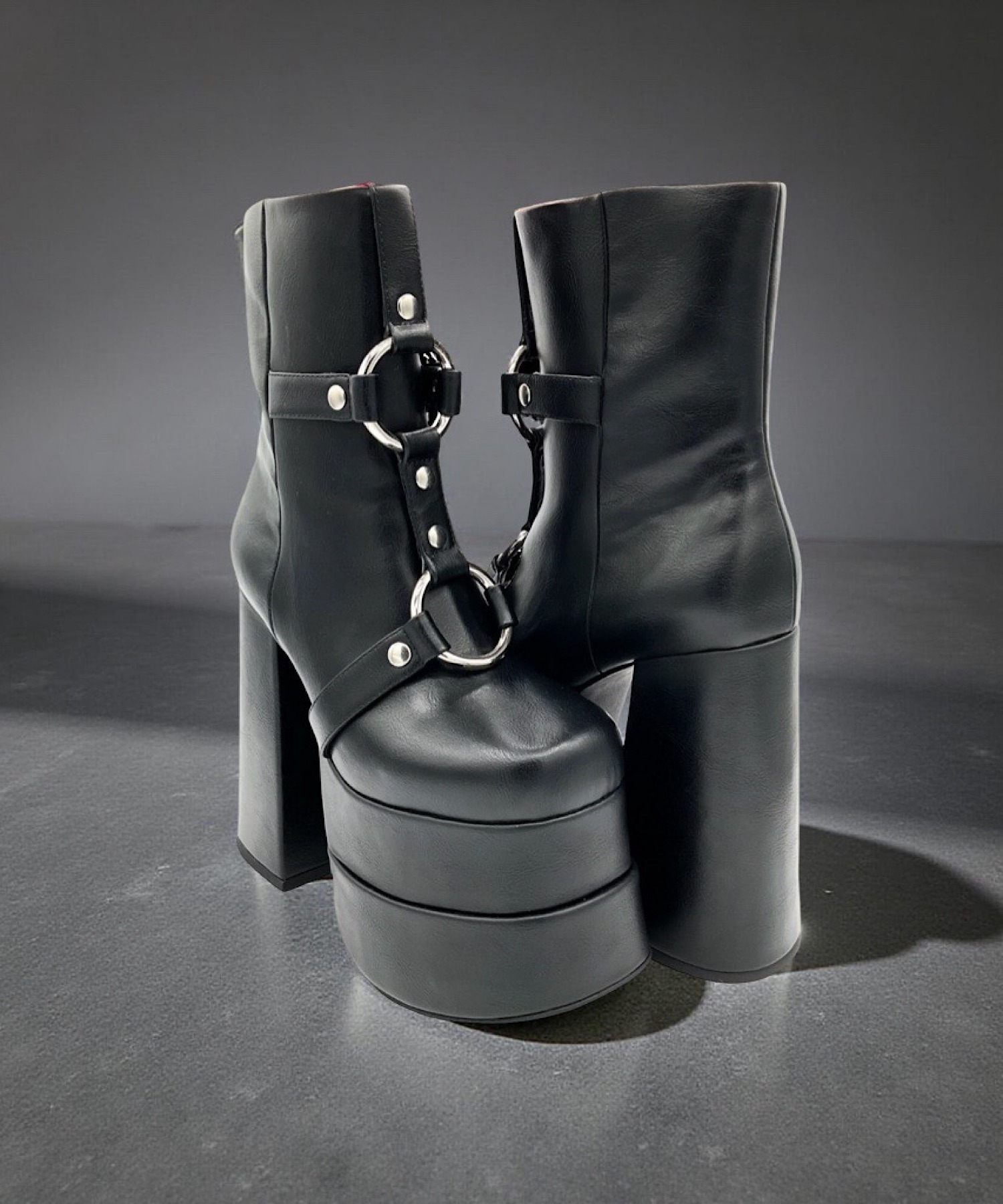 リングデザイン 厚底ミドルブーツ Charla Tedrick│Jeffrey Campbell