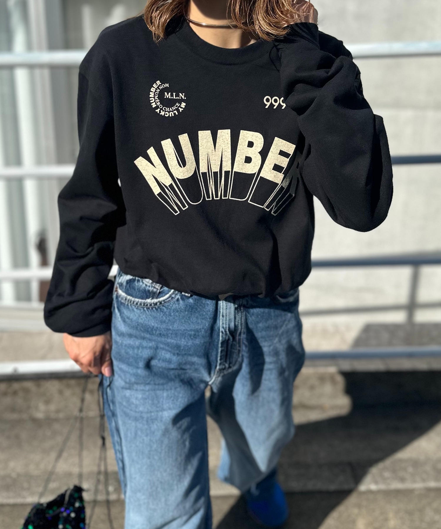 ブラック