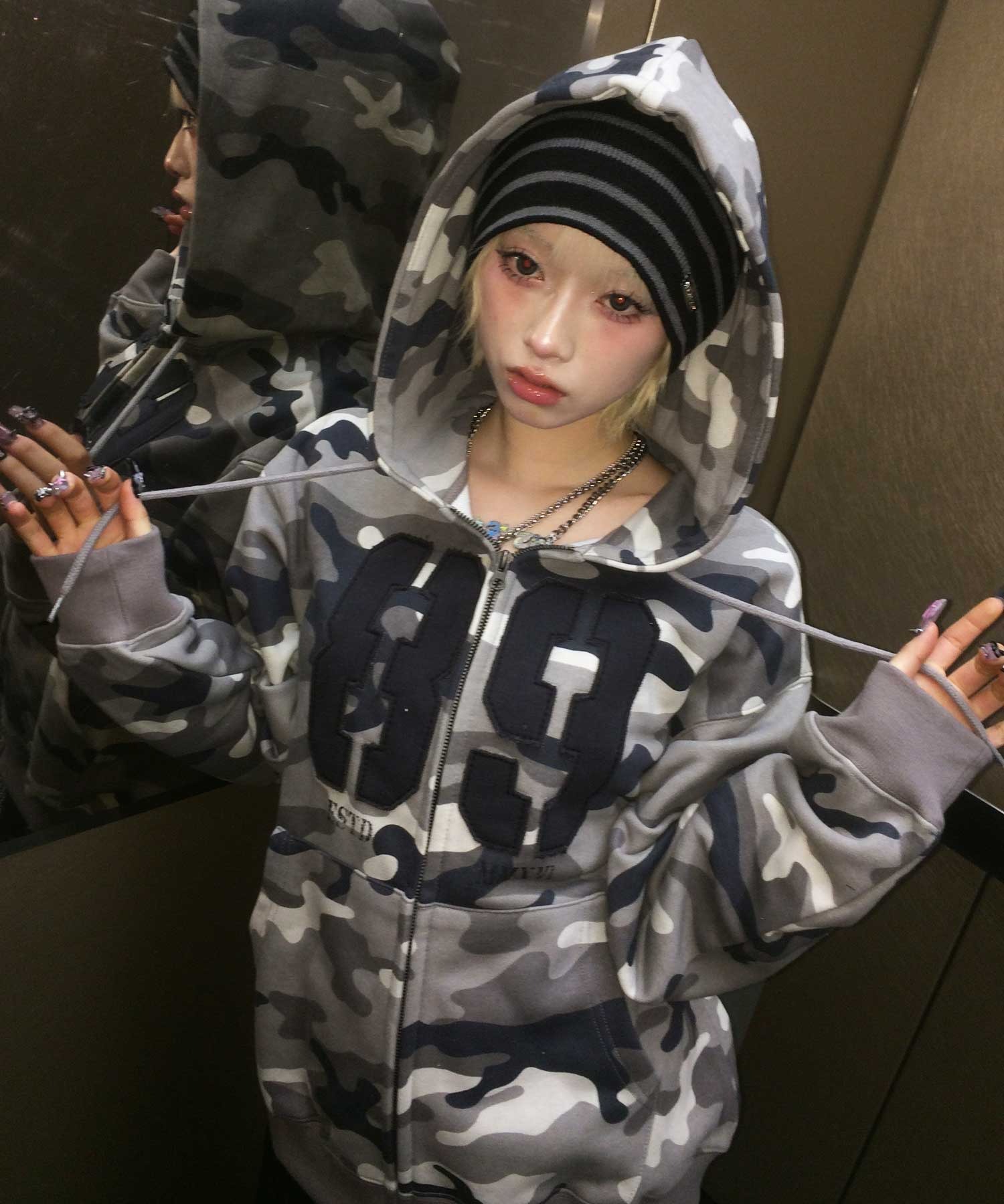 mahagrid/マハグリッド』 CAMO APPLIQUE ZIP UP HOODIE/迷彩柄