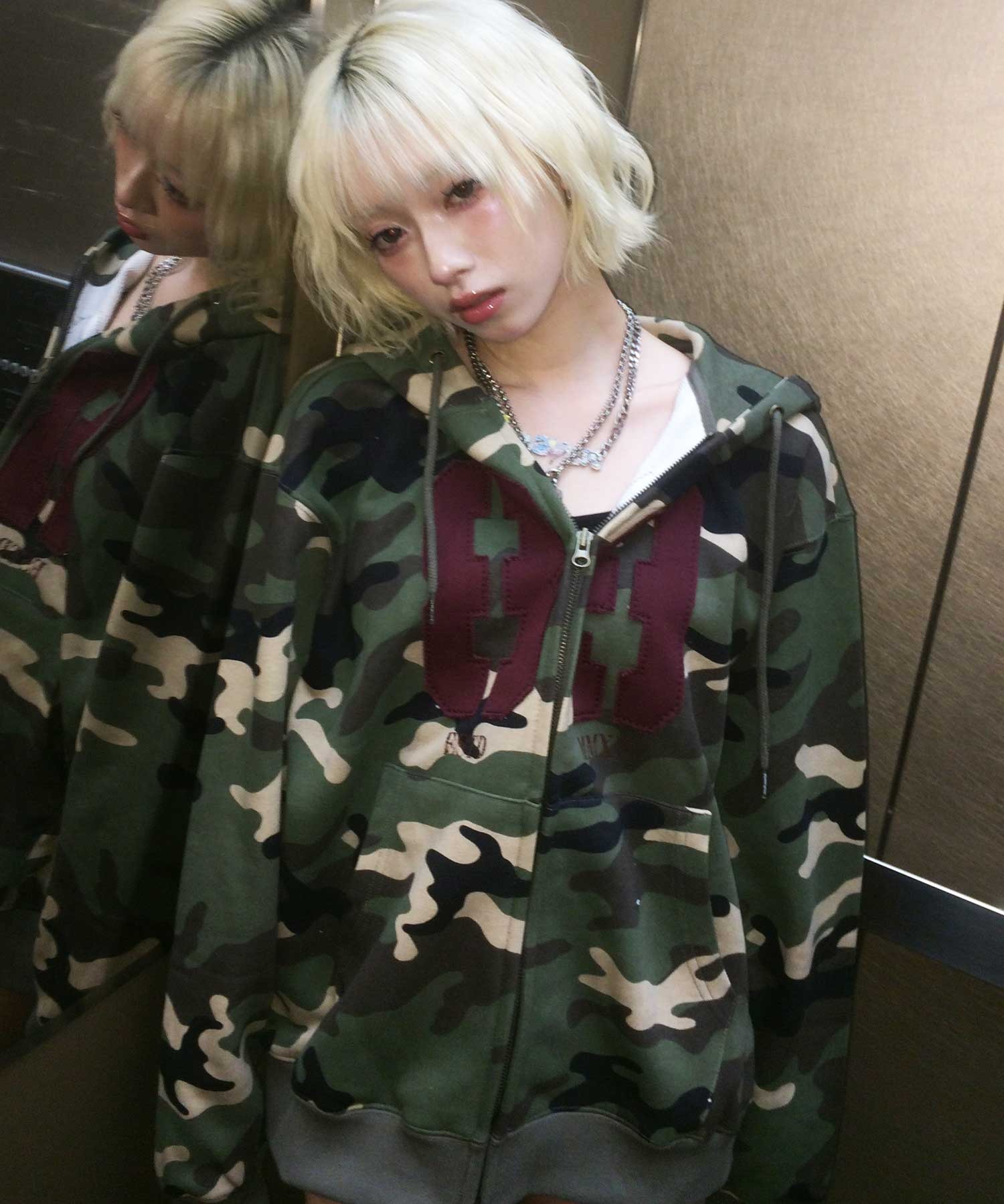 mahagrid/マハグリッド』 CAMO APPLIQUE ZIP UP HOODIE/迷彩柄