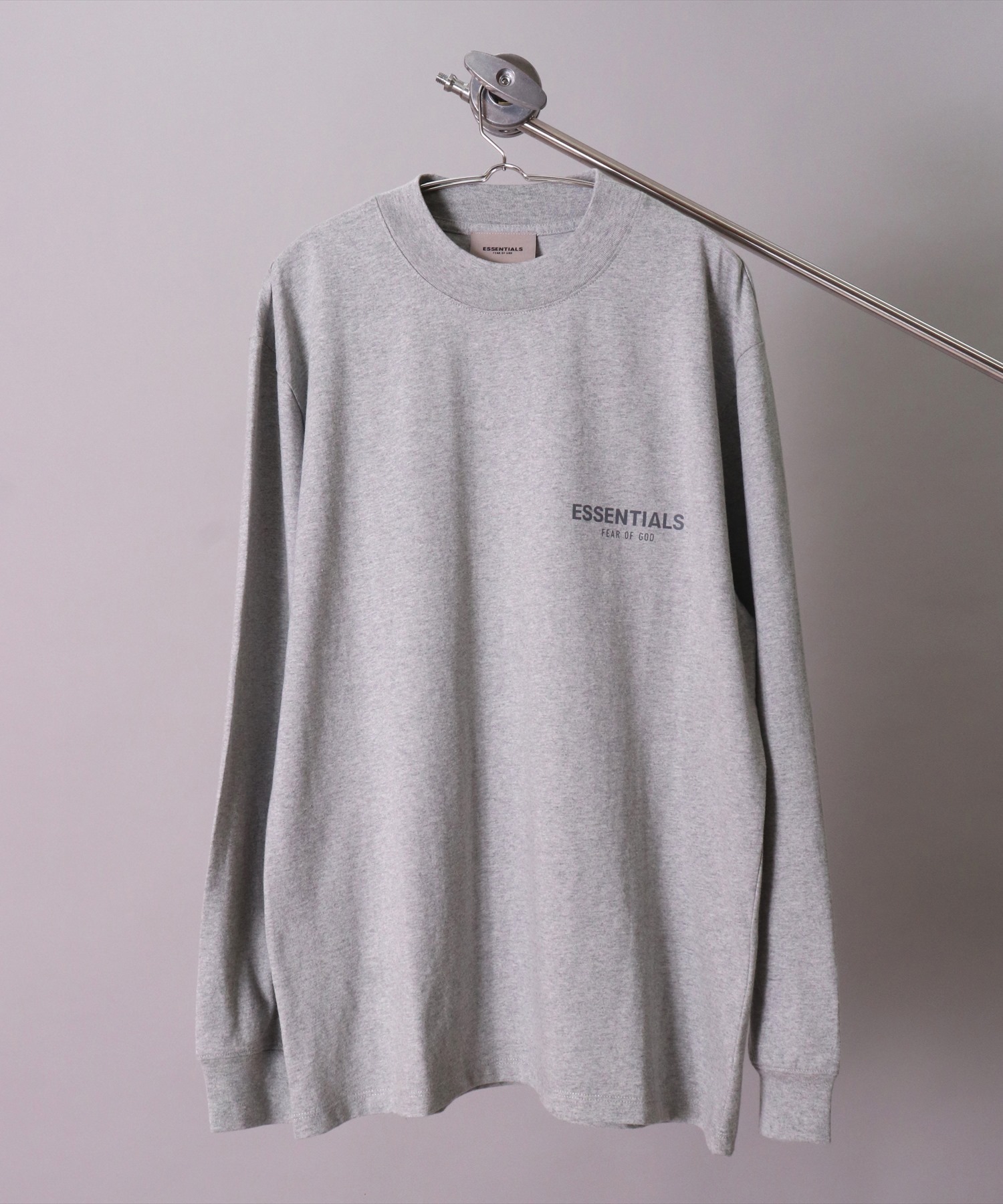 CM)【ESSENTIALS FEAR OF GOD】ワンポイント ブランドロゴ モック