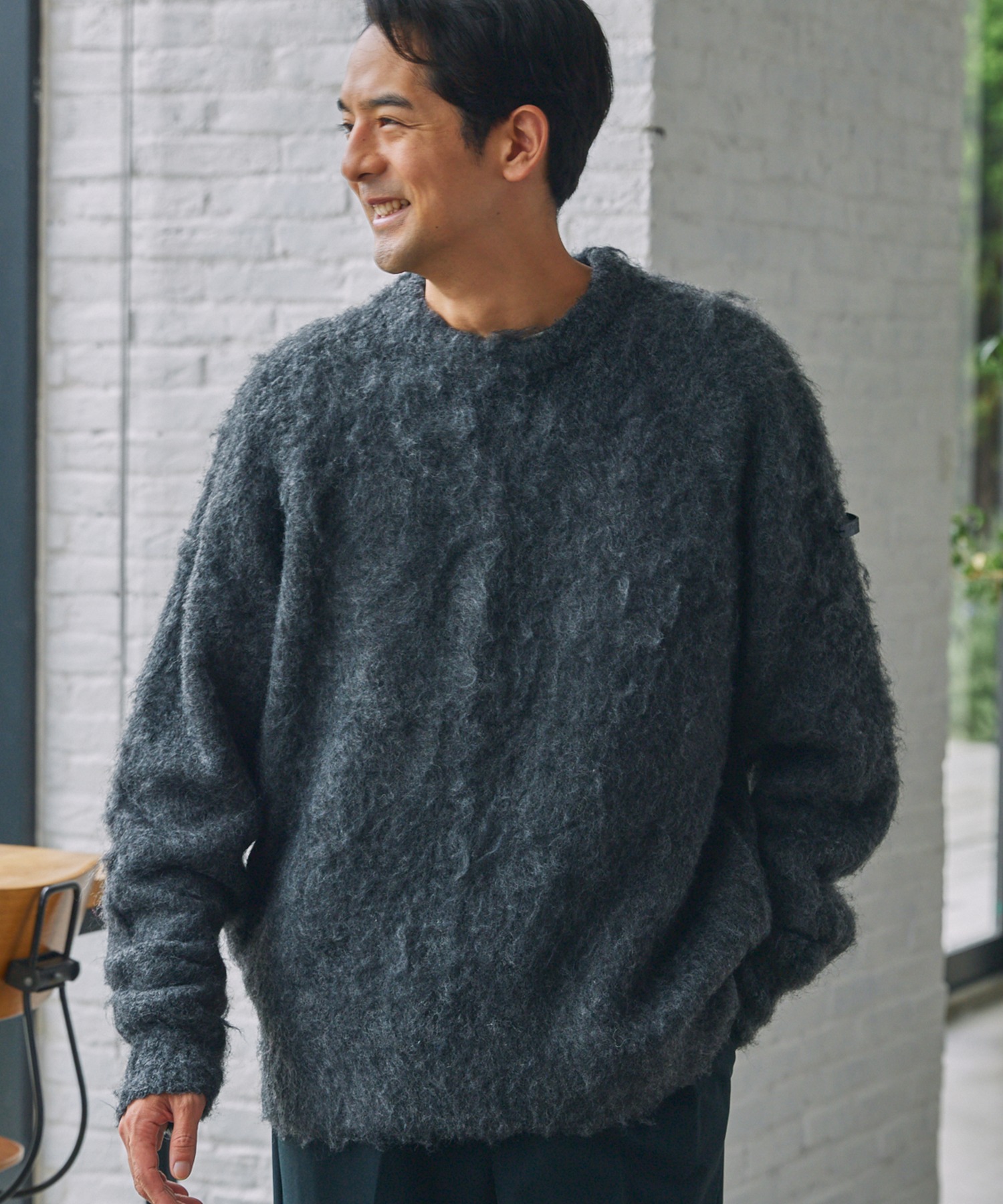 ウールミックスビッグシルエットラグランスリーブシャギーニット