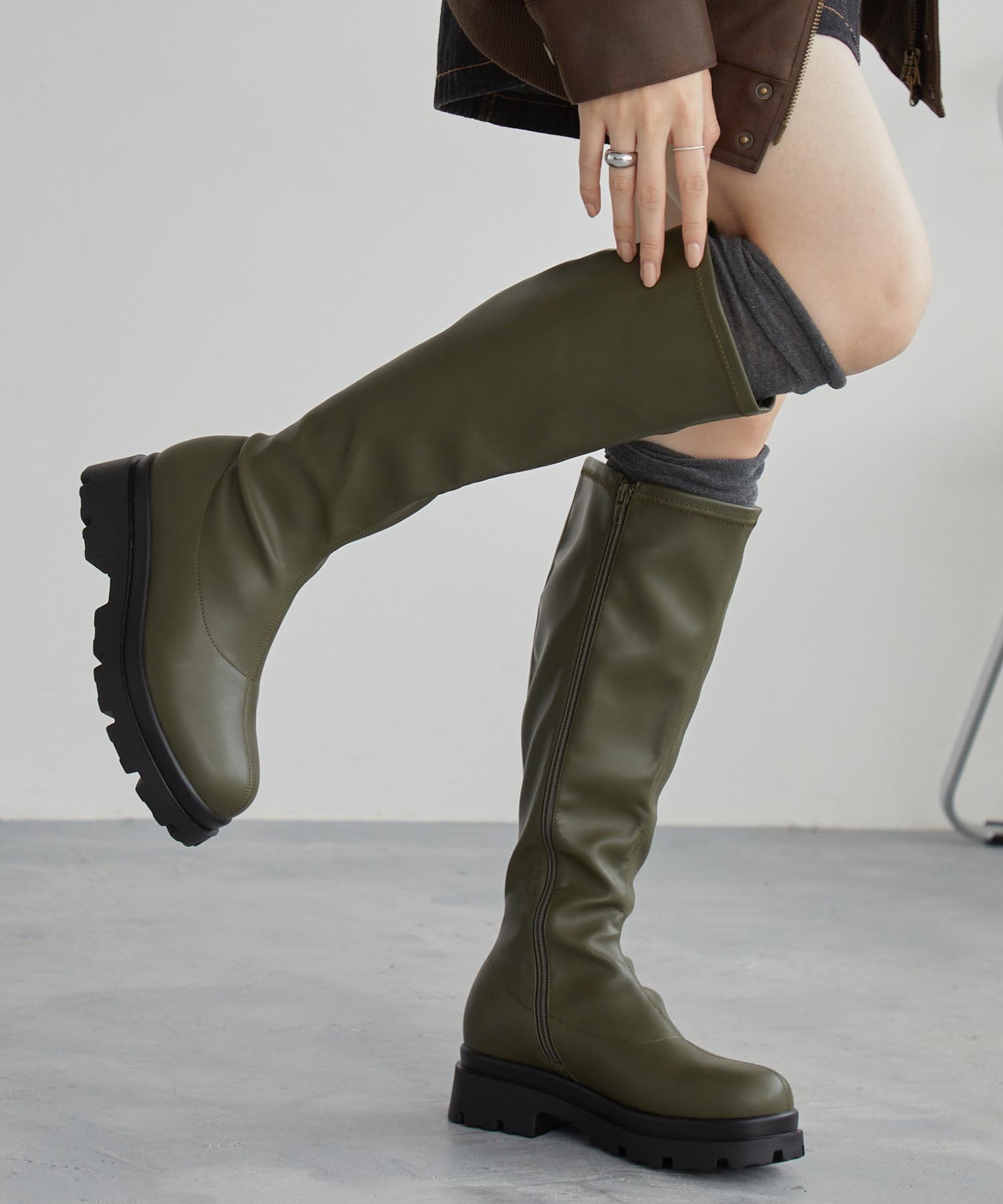 ストレッチボリュームトラックソールロングブーツ MONO-MART│MONO