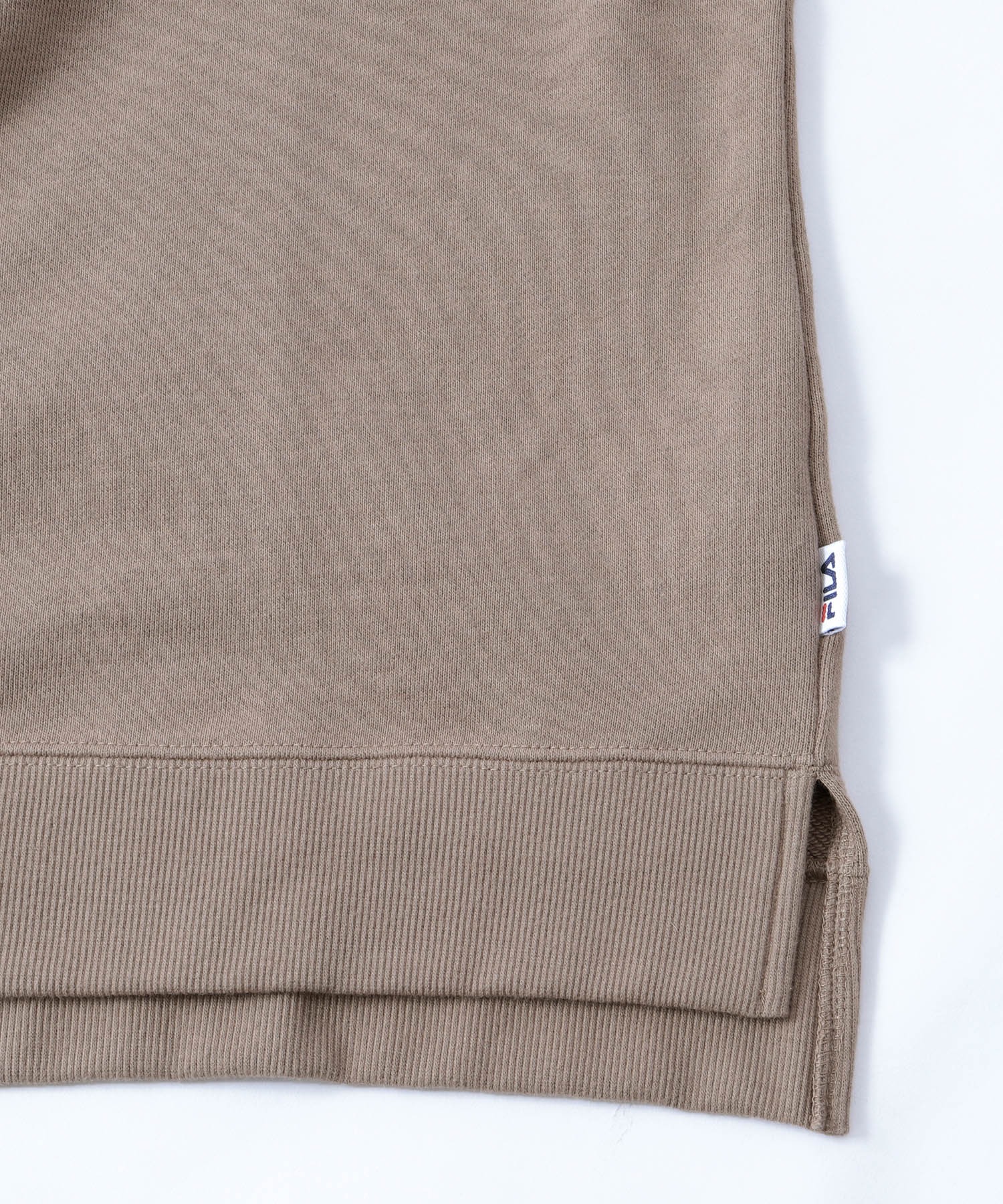 ▽WEB限定 FILA/フィラ 別注 センターロゴ刺繍 サイドスリット裏毛