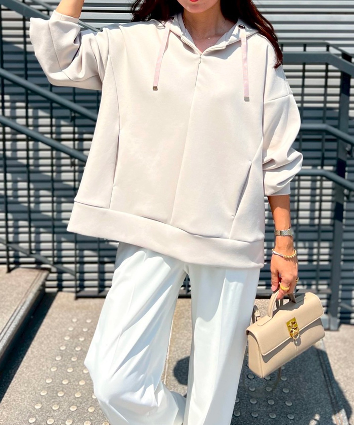 抜け感！】ダンボールフロント2wayフーディ― Emma Taylor│STYLEDOOR