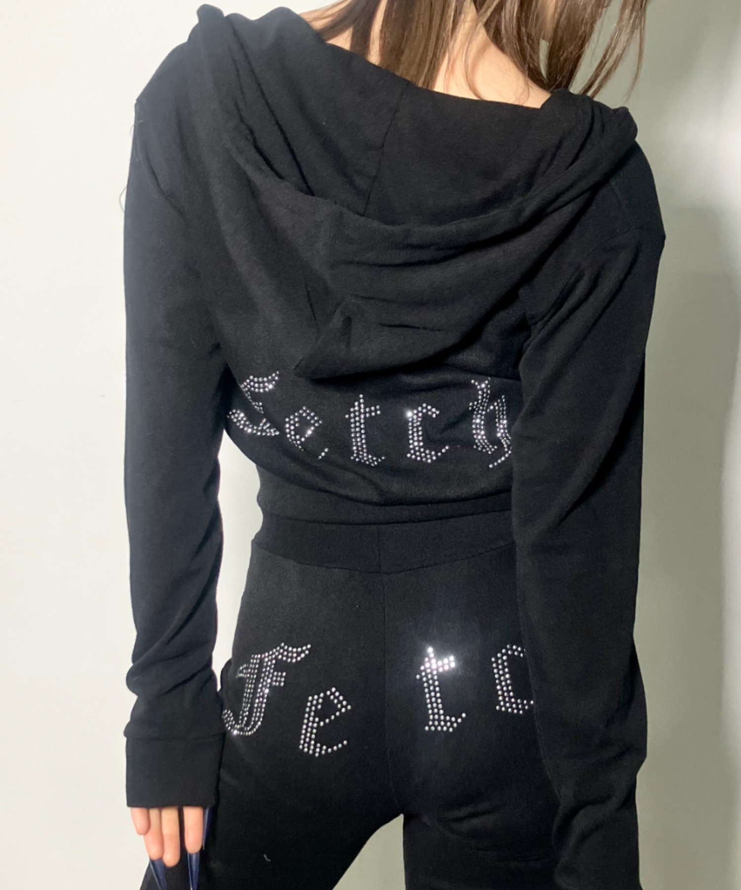 トップス KOME A'GEM/9 × .kom 『A'GEM/9/エージェムナイン』 クロスエンジェルジップ