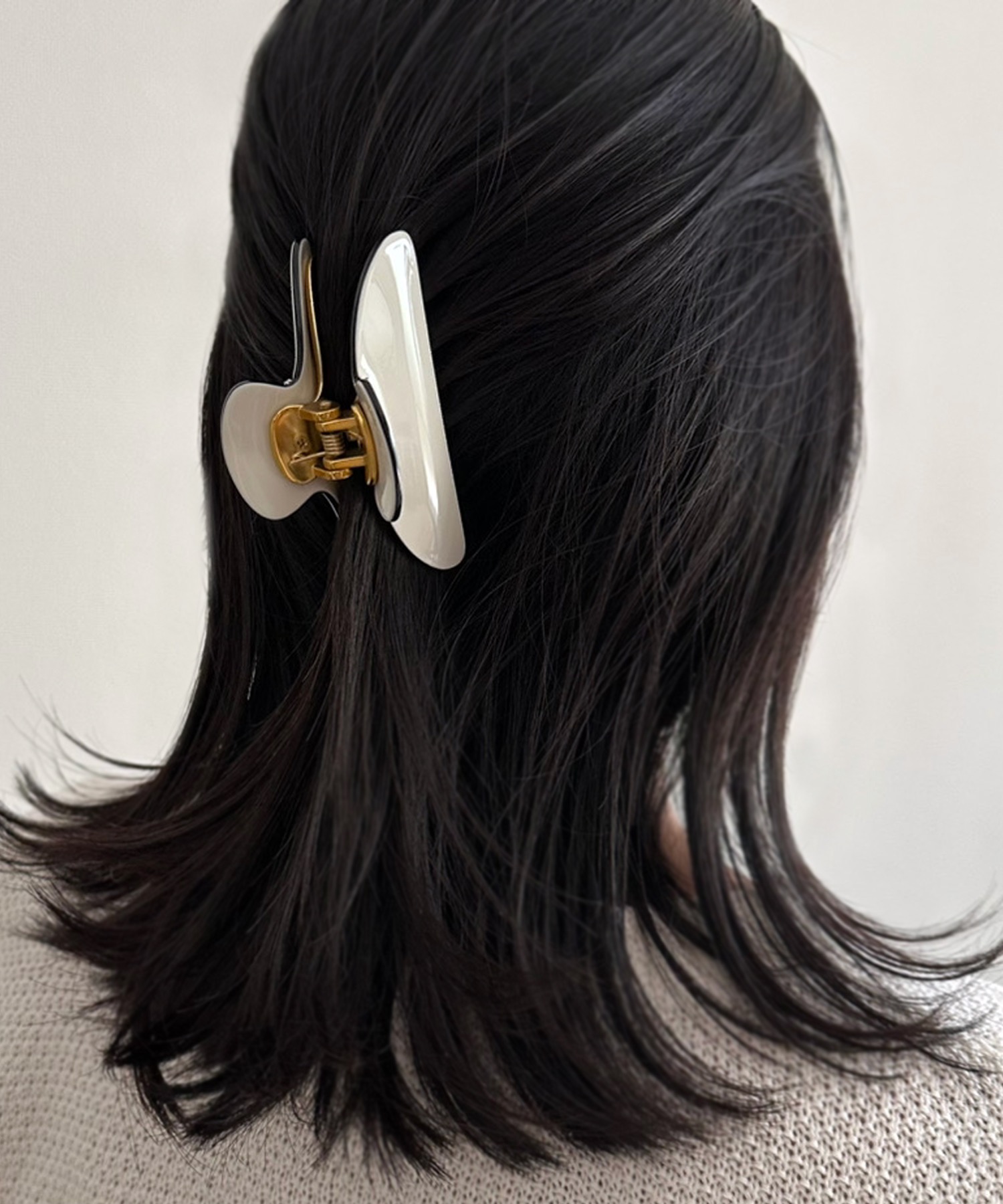 バイカラーポイントストーンヘアクリップ Emma Taylor│STYLEDOOR
