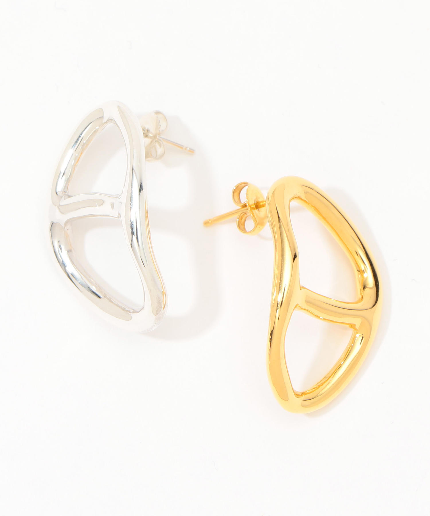 Luz Ortiz ゴールドシルバーペアピアス Nans Co In