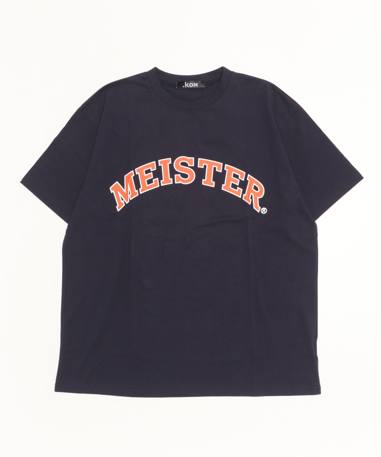 KOM/ドットケーオーエム』MEISTER カレッジロゴ デザイン 半袖Tシャツ