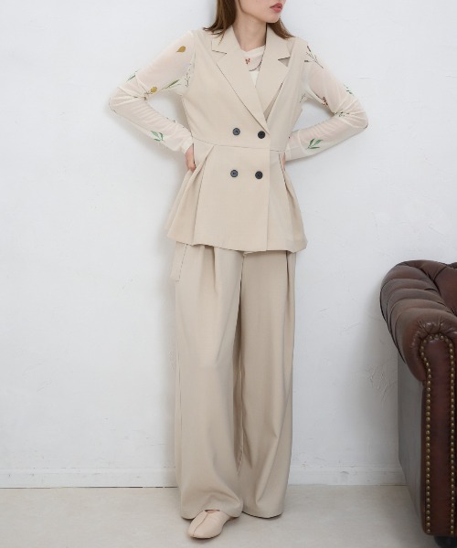 model：163cm / size：F