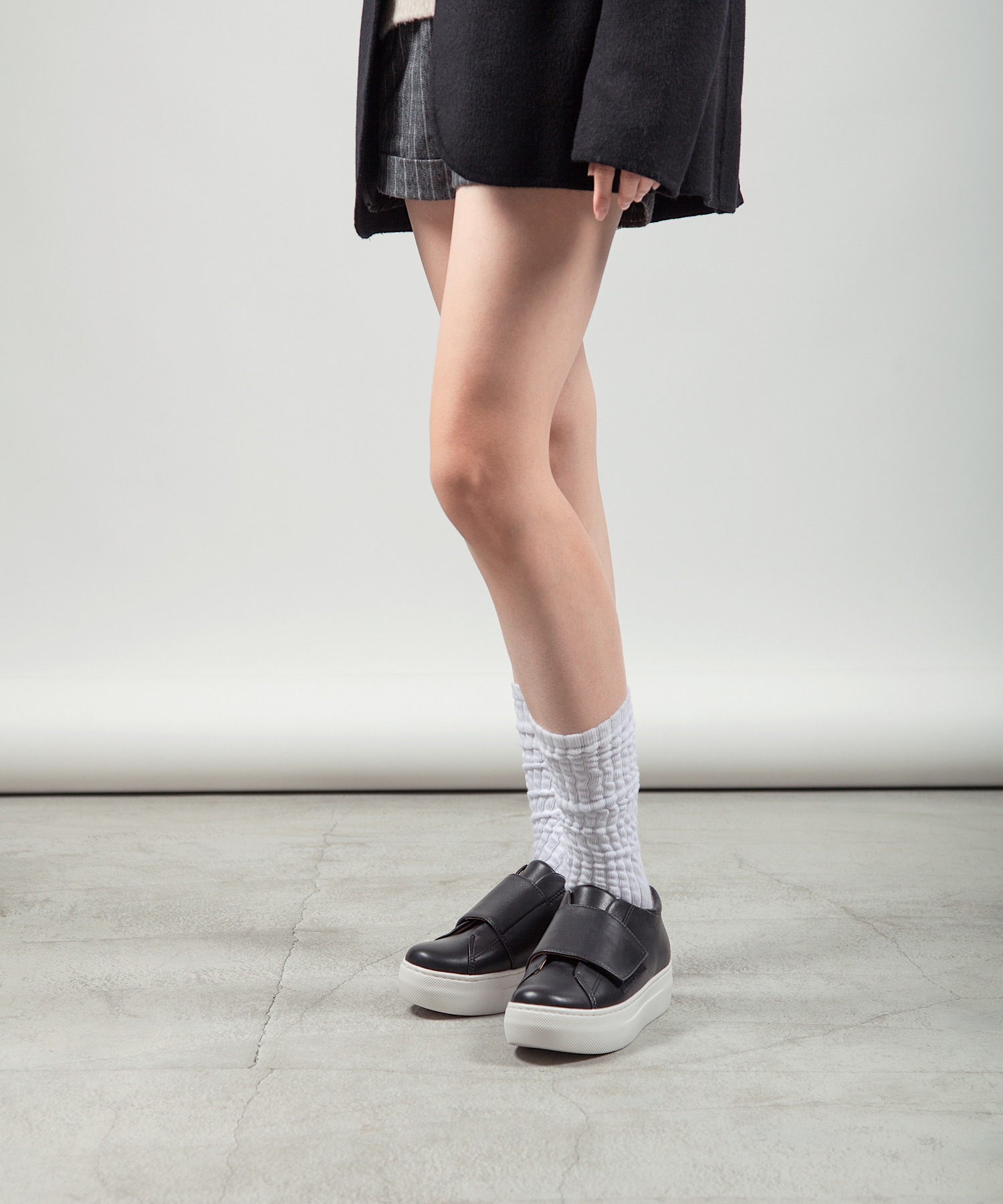 本革/軽量/223g/厚底/3cm】ベルクロスニーカー ALL BLACK│Jeffrey