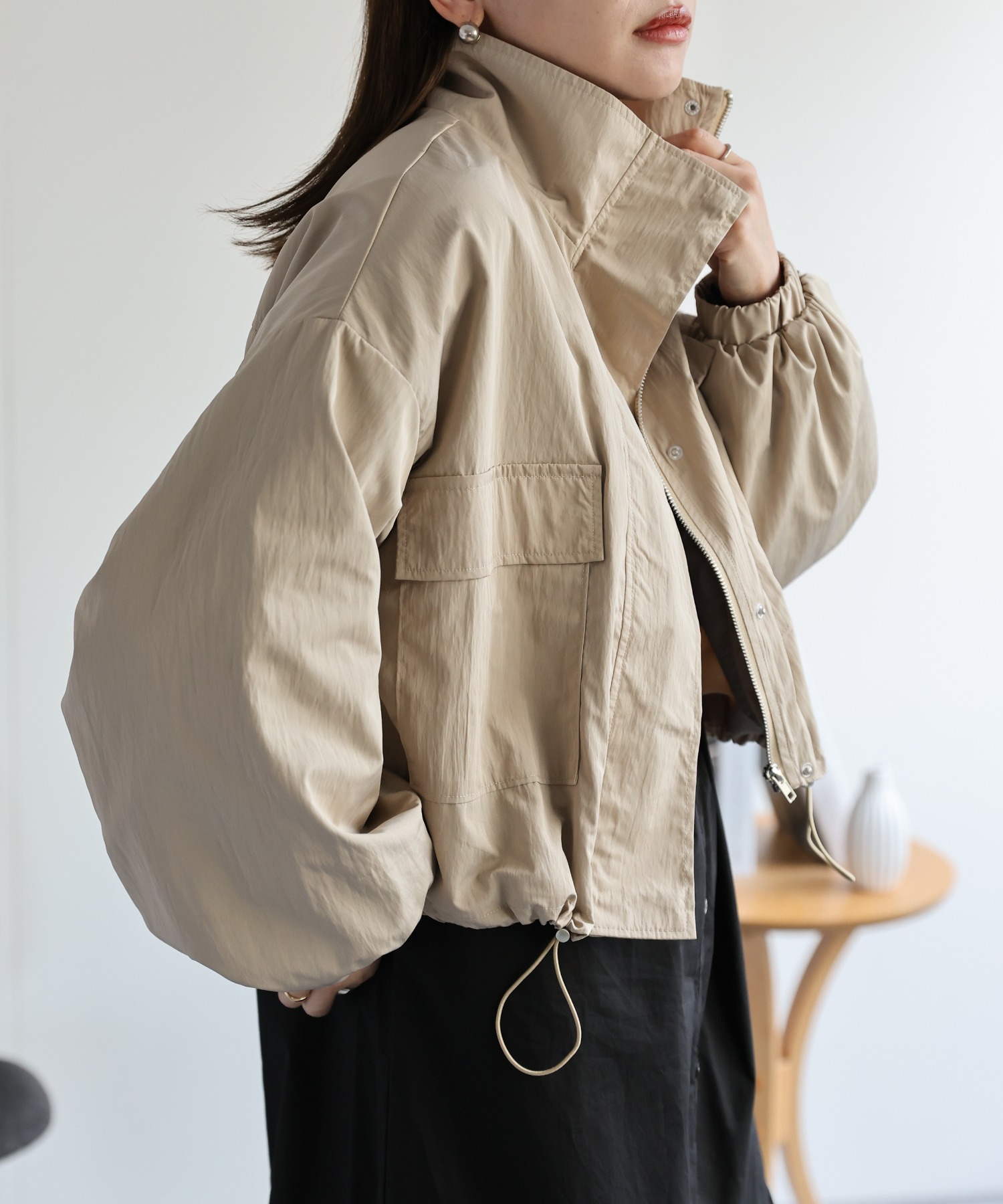 ベージュ