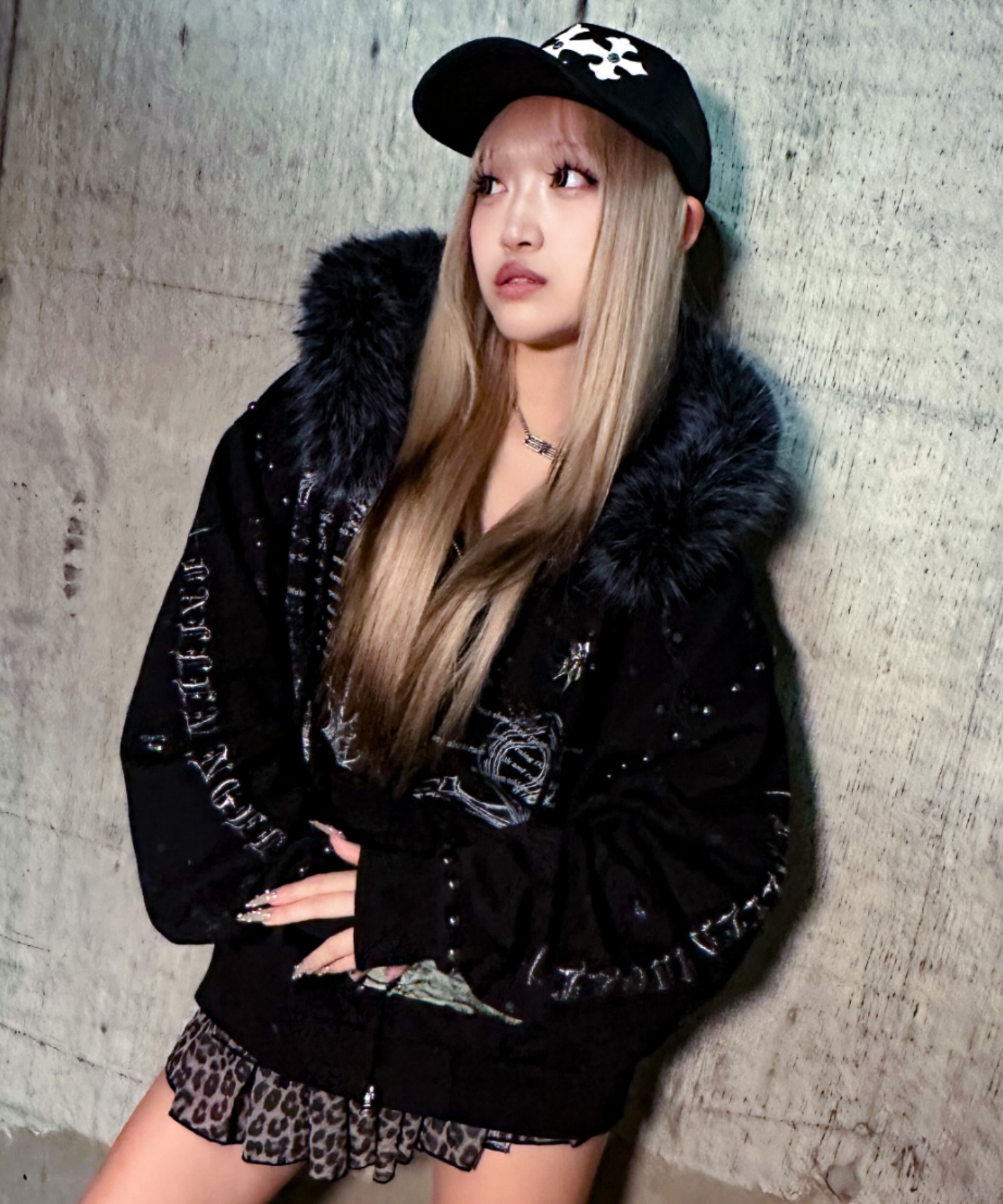 A'GEM/9 × .kom 『A'GEM/9/エージェムナイン』ファー付きラメ飛ばし