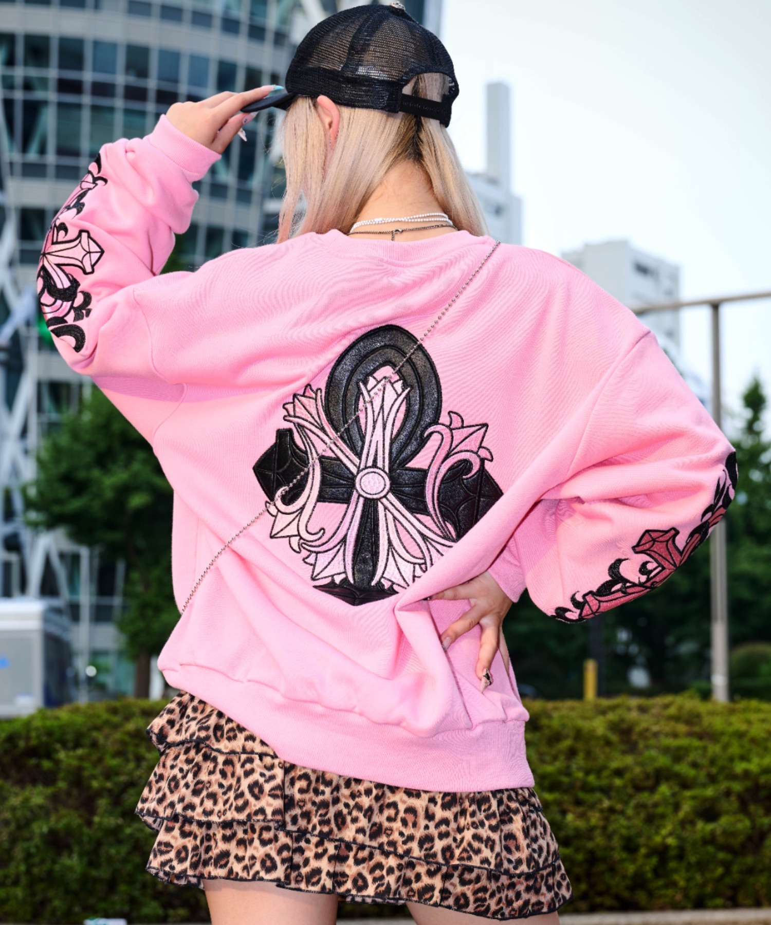 A'GEM/9 × .kom 『A'GEM/9/エージェムナイン』クロスロゴトレーナー A