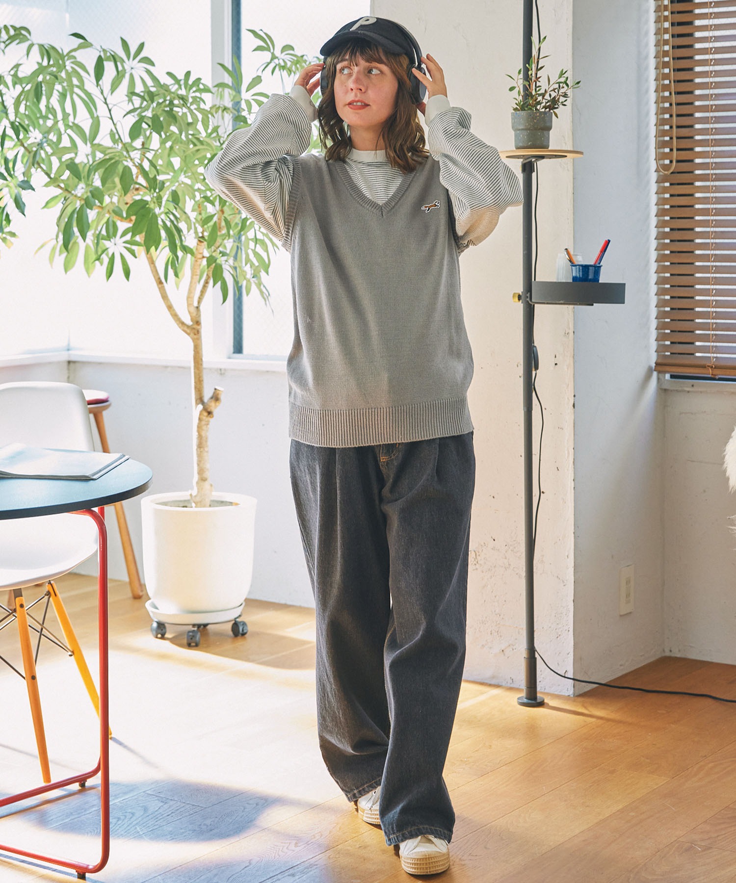 PENNEYS/ペニーズ 別注 THE FOX ロゴワッペン刺繍 Vネックニットベスト