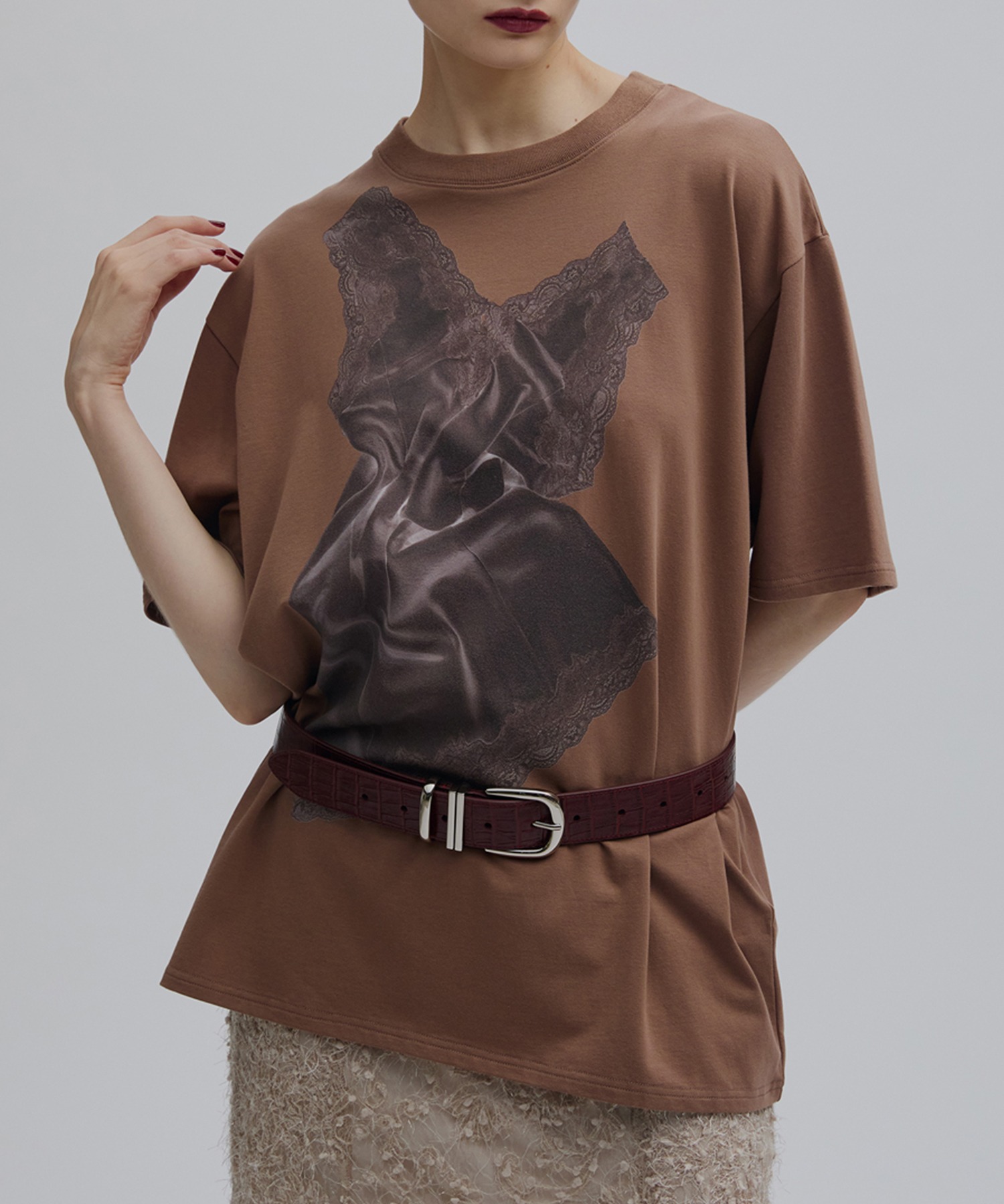 Lacy satin принт‑футболка