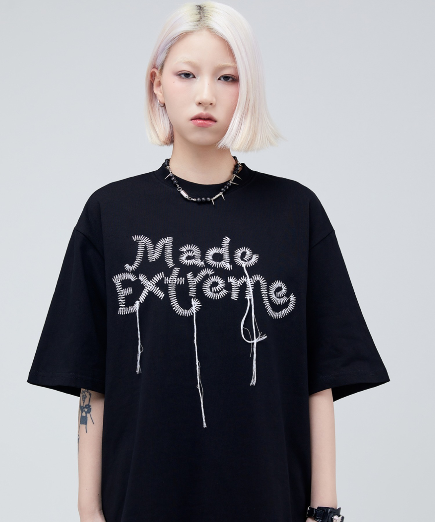 A'GEM/9 × .kom『MadeExtreme／メイドエクストリーム』刺繍半袖